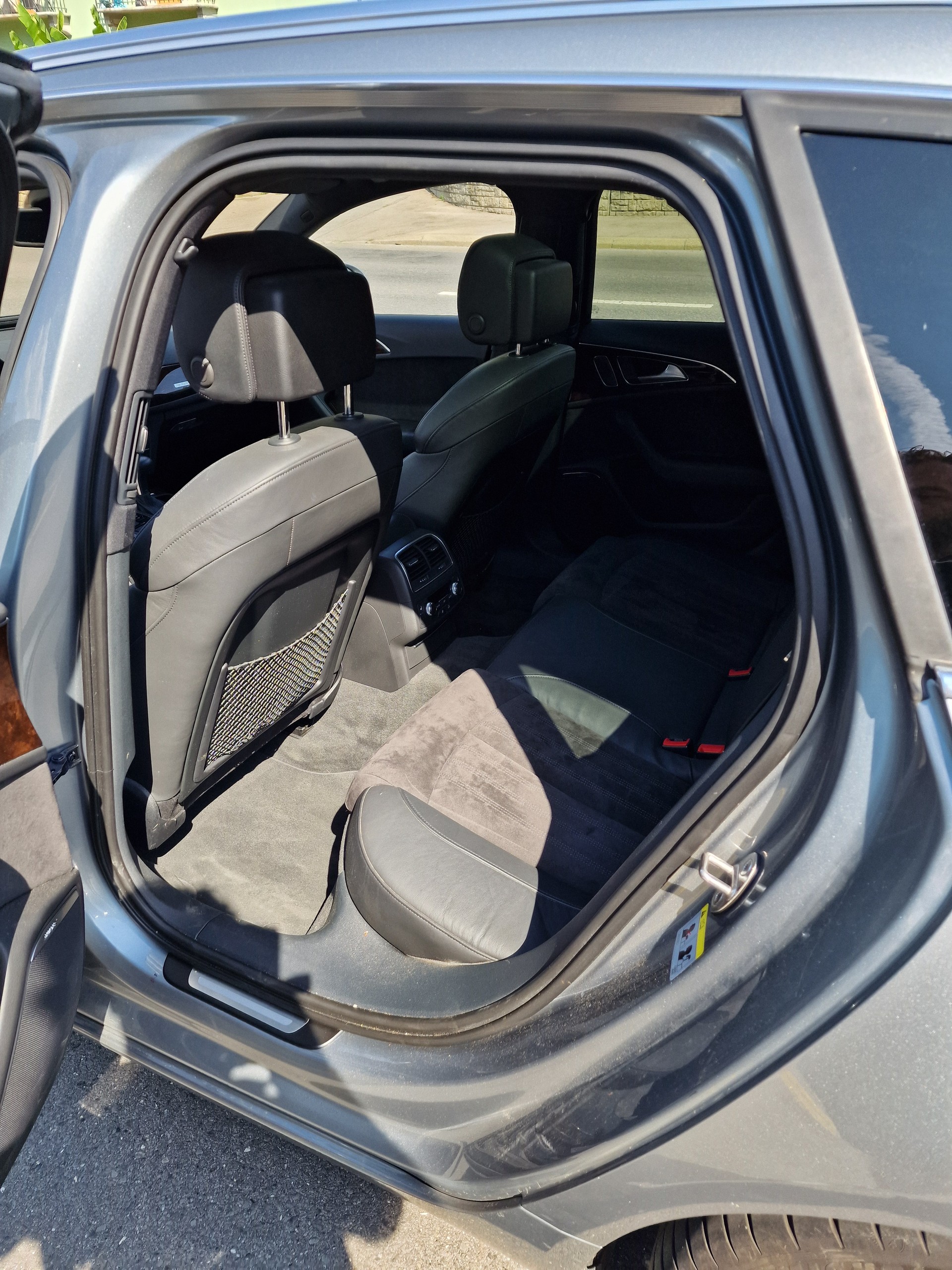 AUDI A6 Avant 3.0 BiTDI V6 quattro tiptronic-image-9