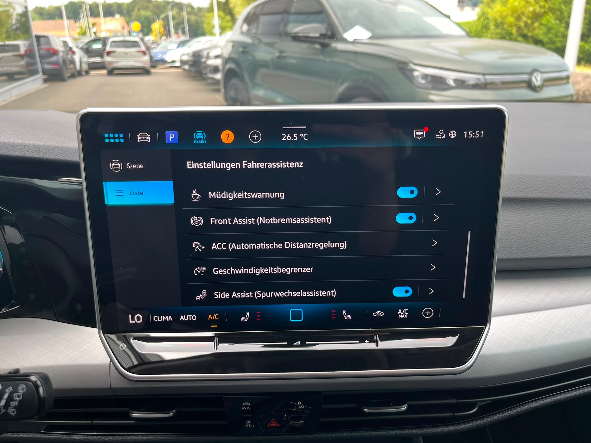 VW Golf Variant 1.5 eTSI mHEV Basis DSG-image-8