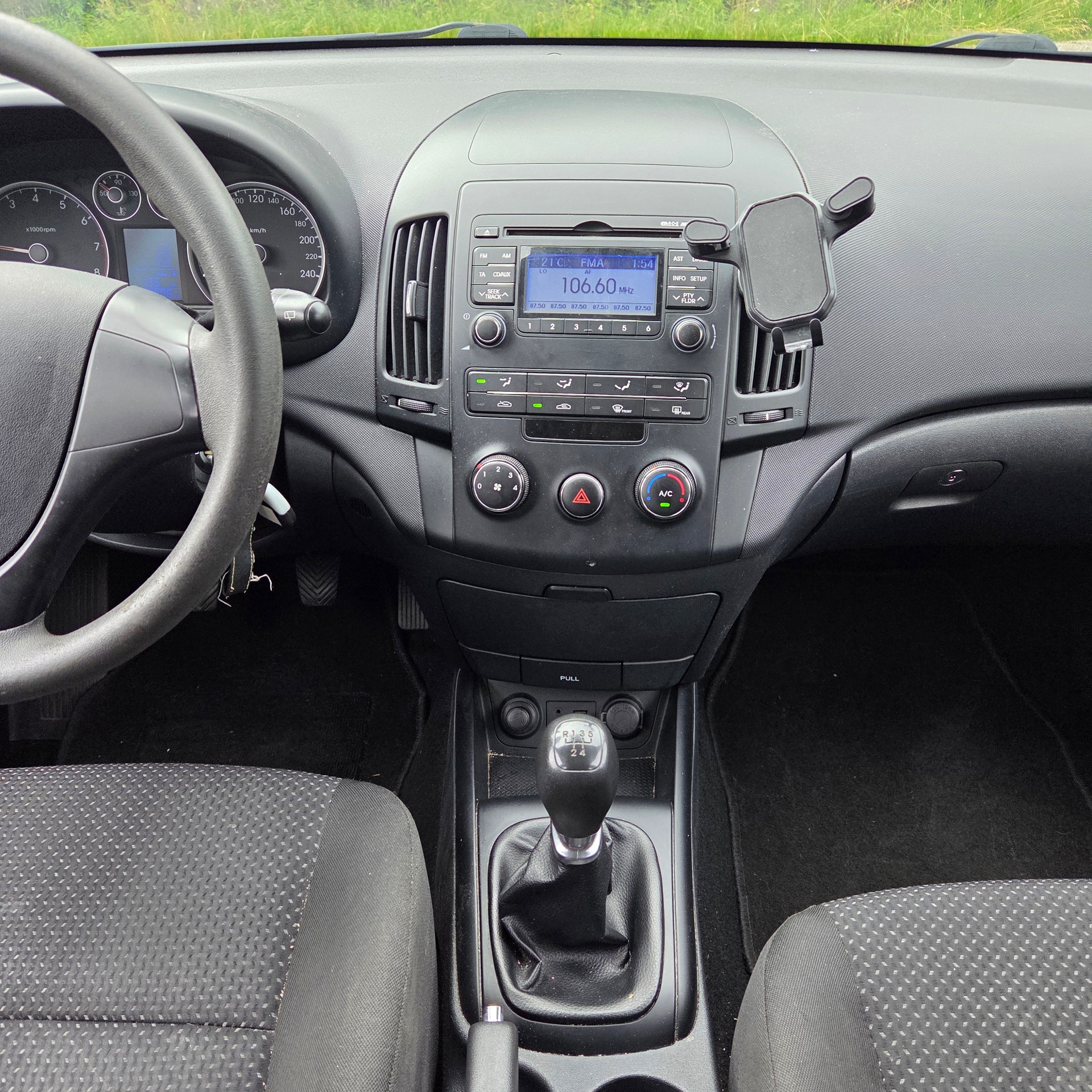 HYUNDAI i30 1.4 Comfort-image-13
