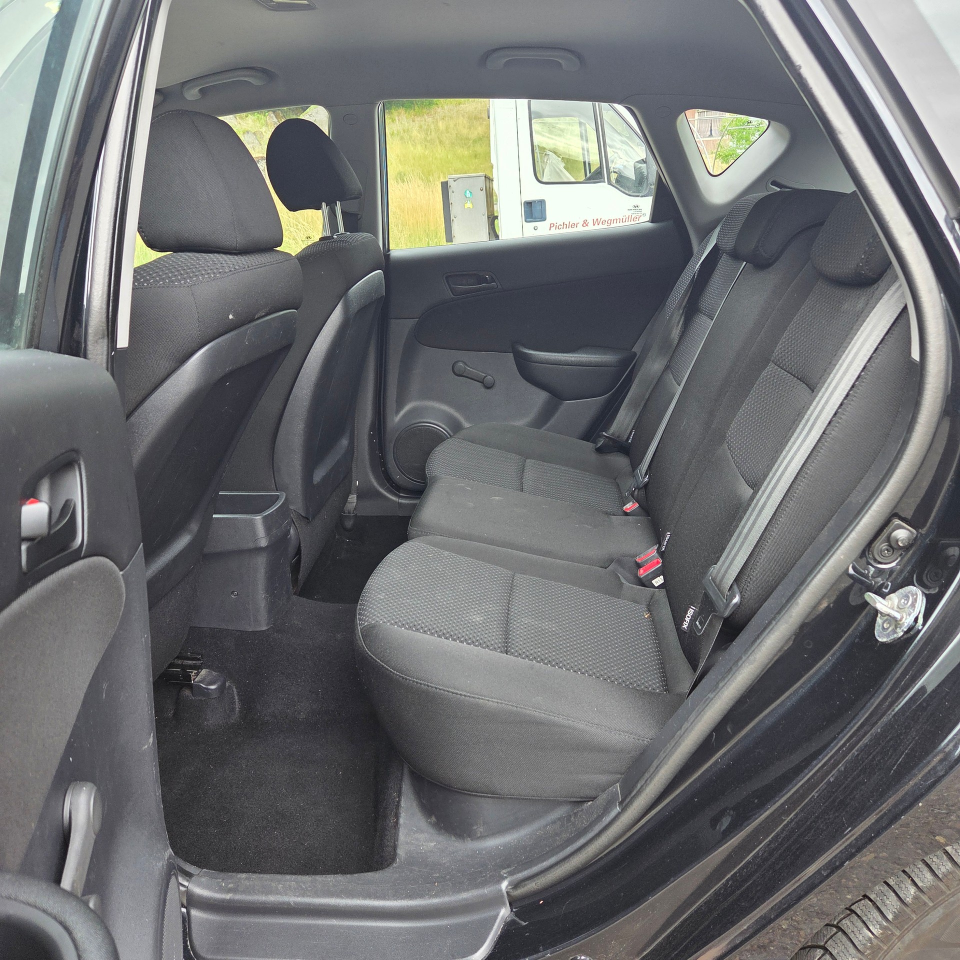 HYUNDAI i30 1.4 Comfort-image-9