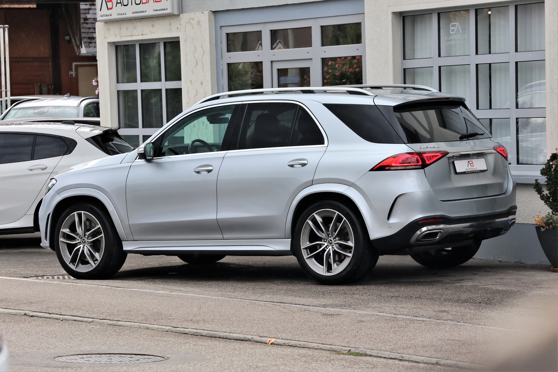 MERCEDES-BENZ GLE 450 4Matic AMG Line 9G-Tronic (CH)-image-4