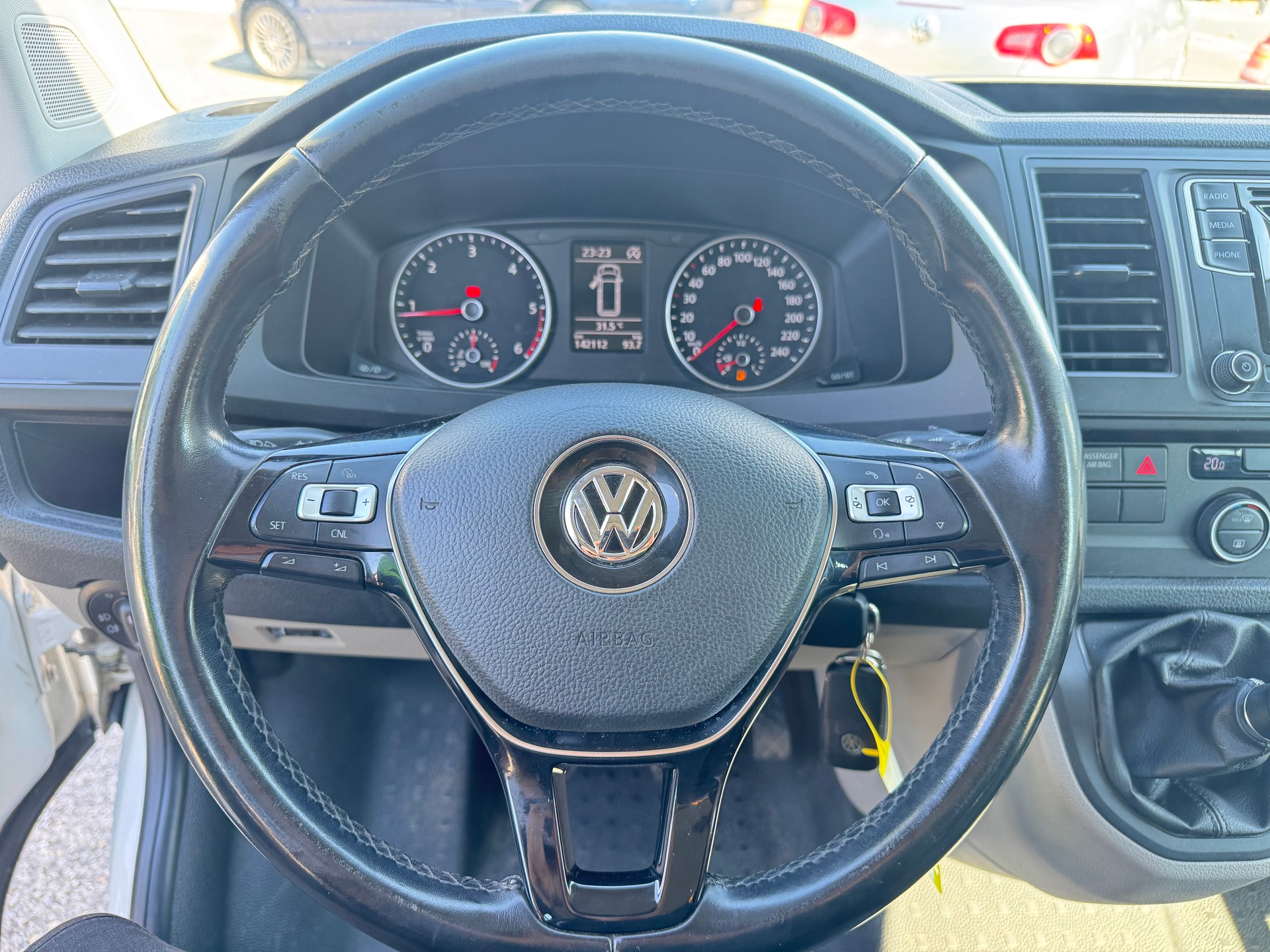 VW T6 2.0 TDI-image-11