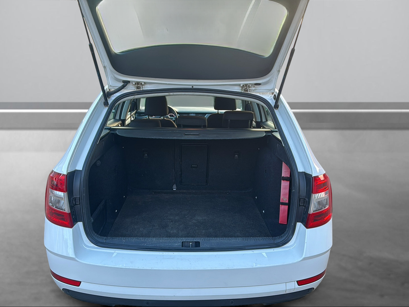 SKODA Octavia Combi 2.0 TDI Ambition 4x4-image-13