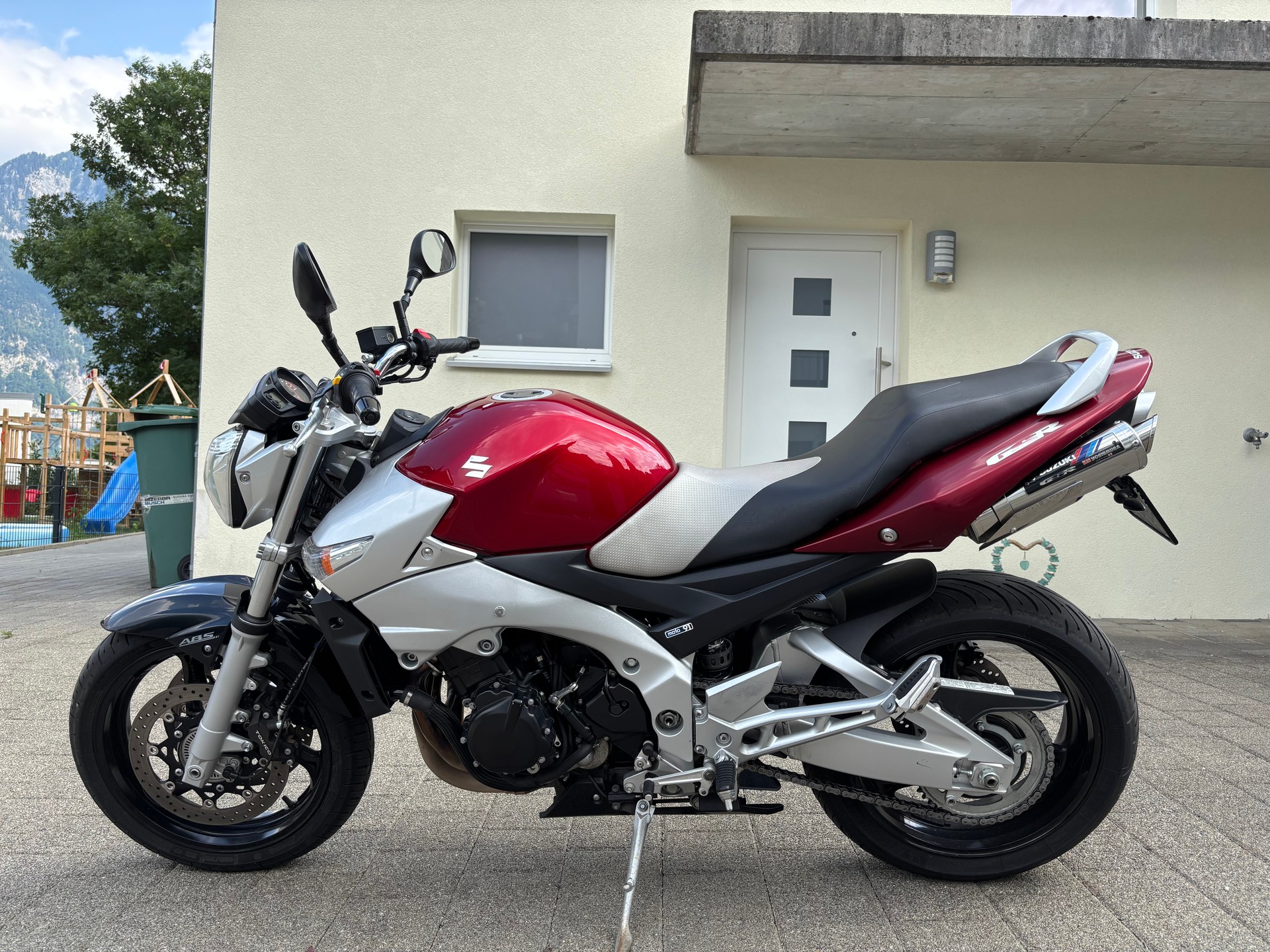 SUZUKI GSR 600 ABS K7-image-4