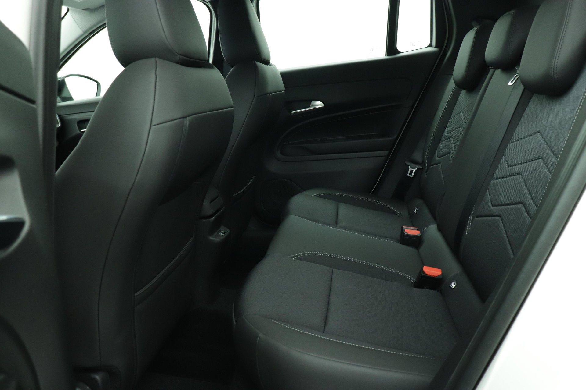 JEEP Avenger Altitude-image-7