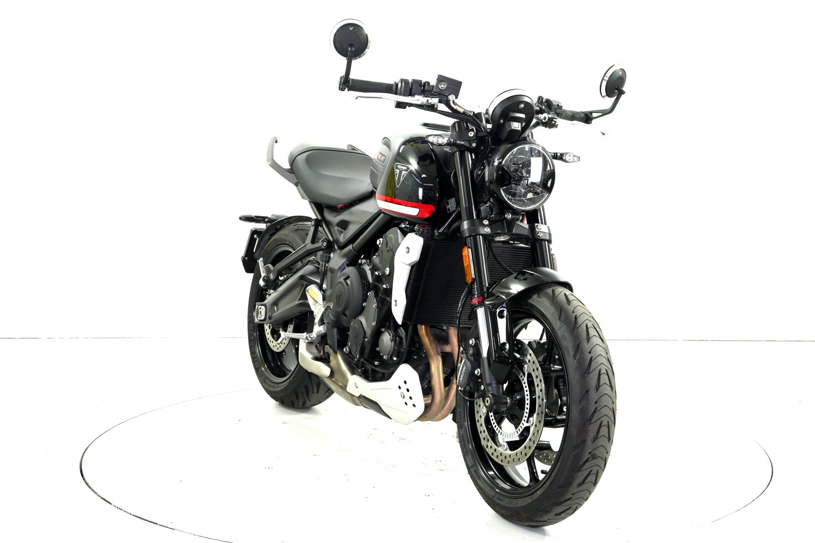TRIUMPH Trident 660 ABS-showroom-element-1