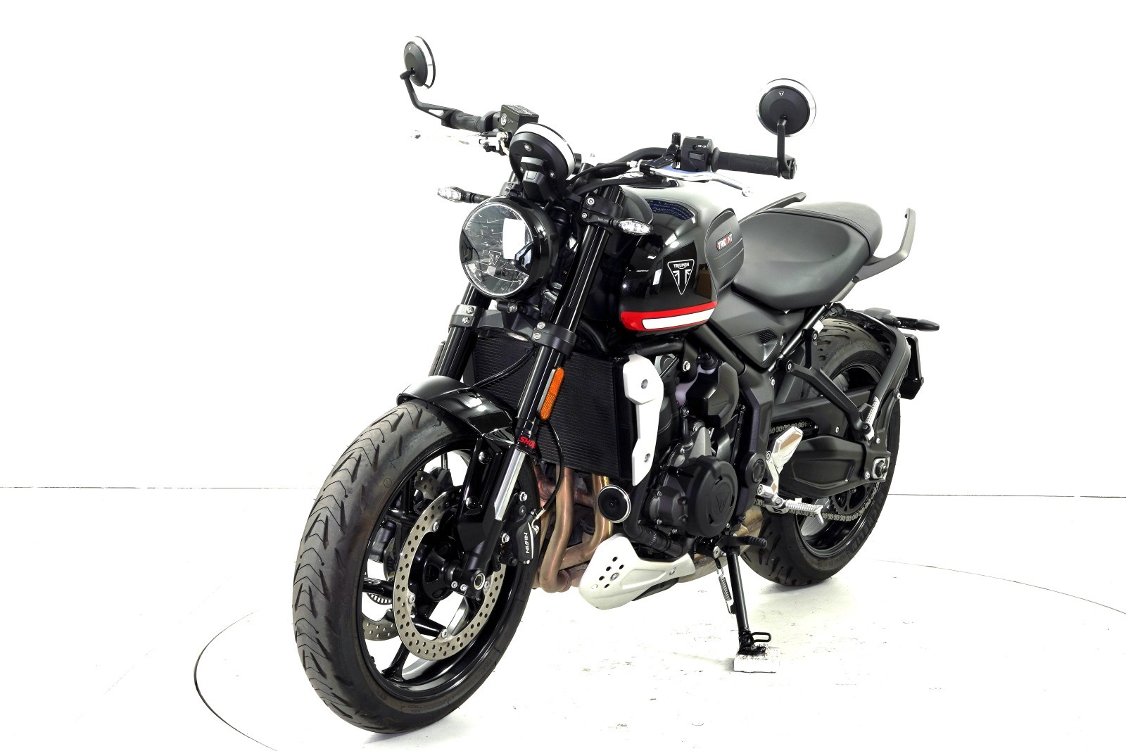 TRIUMPH Trident 660 ABS-showroom-element-2
