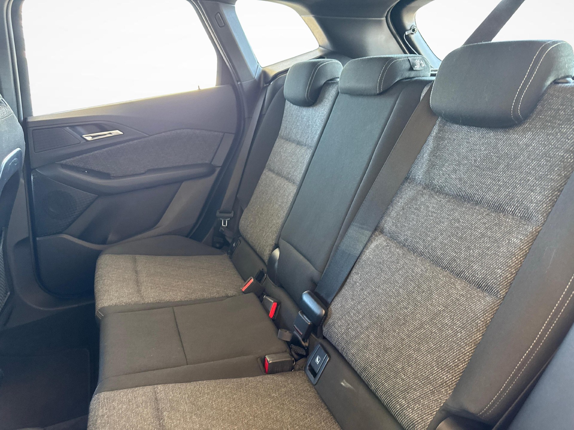 BMW 218i Active Tourer-image-10