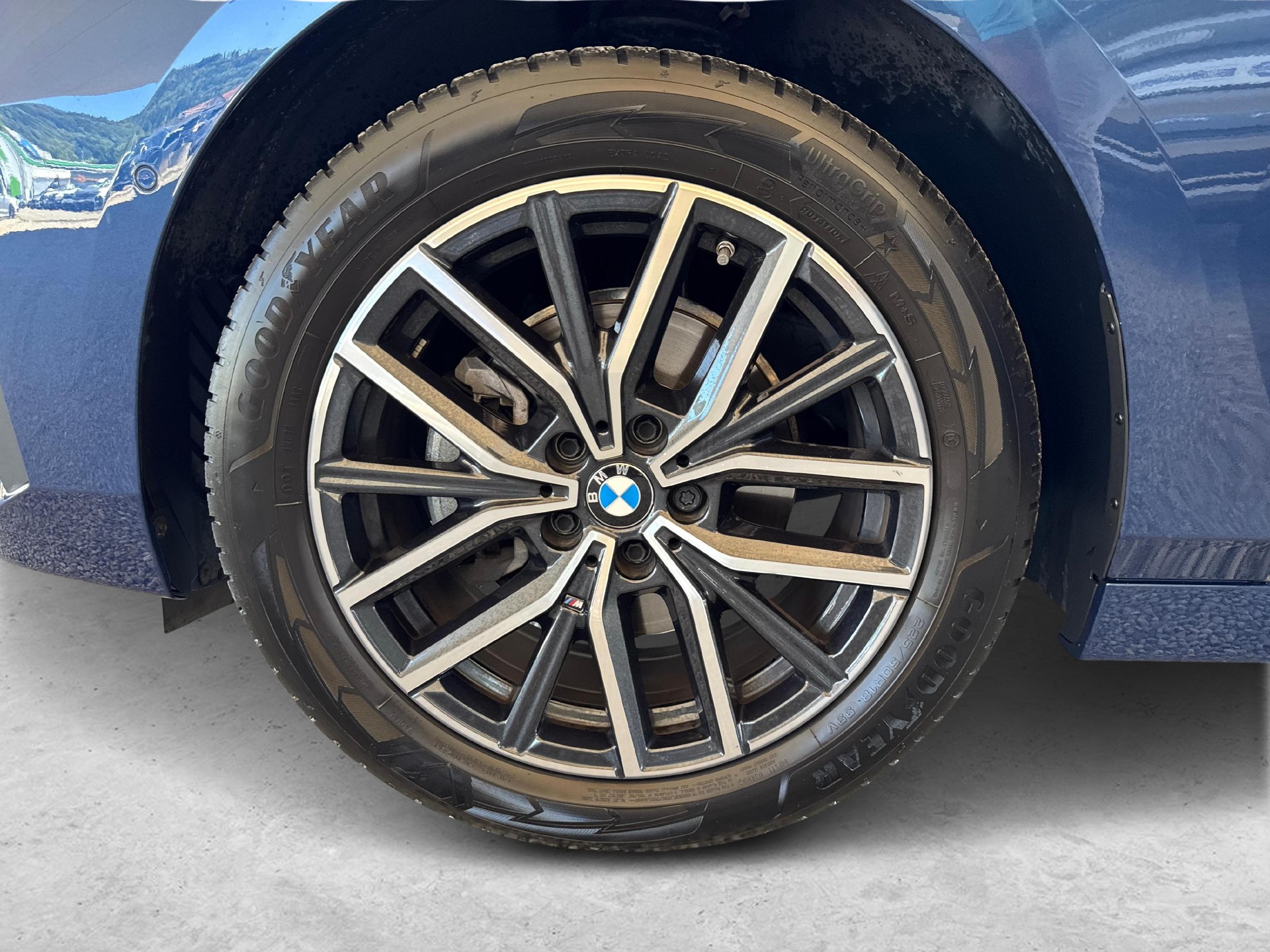 BMW 218i Active Tourer-image-19