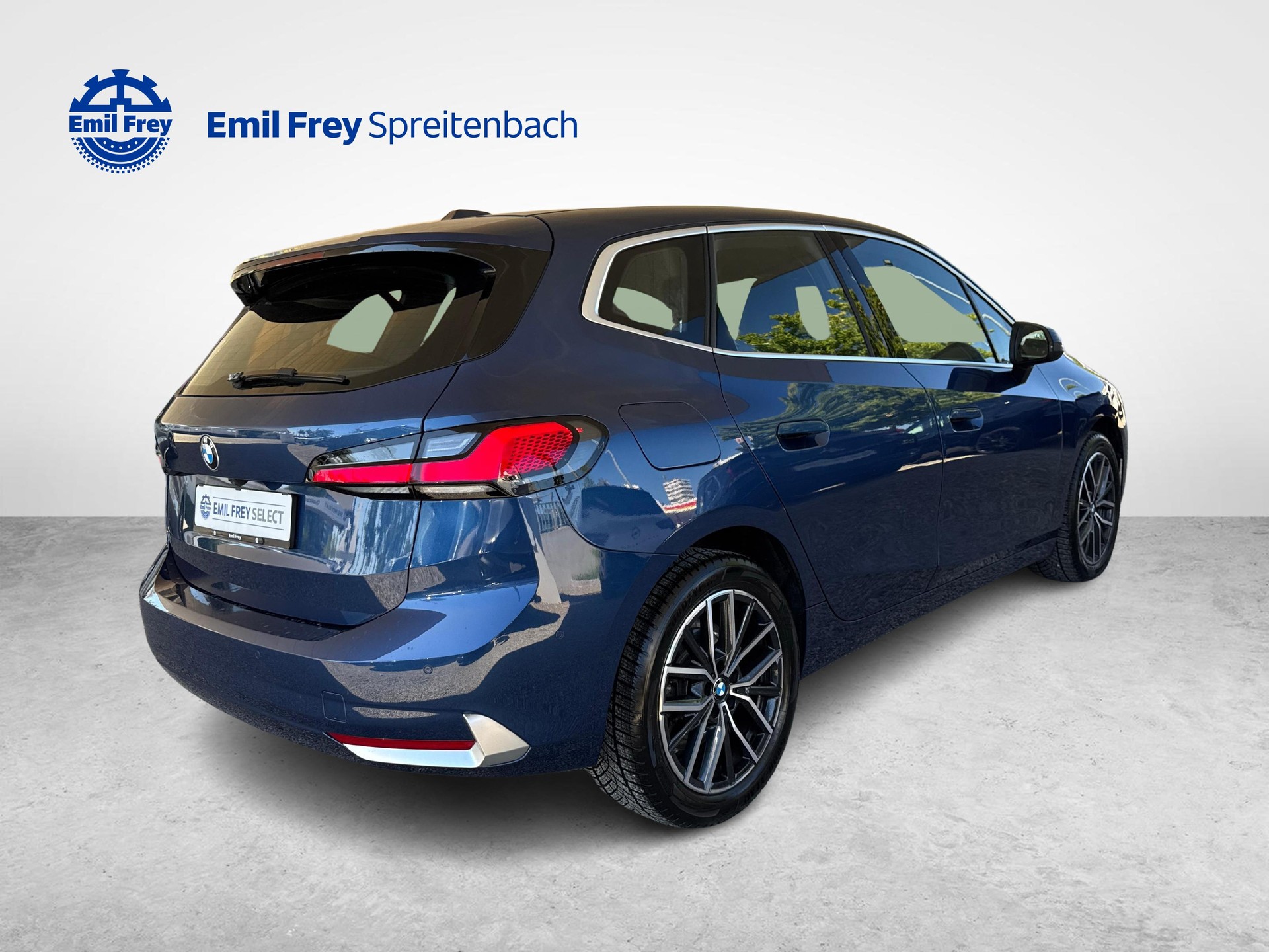 BMW 218i Active Tourer-image-4
