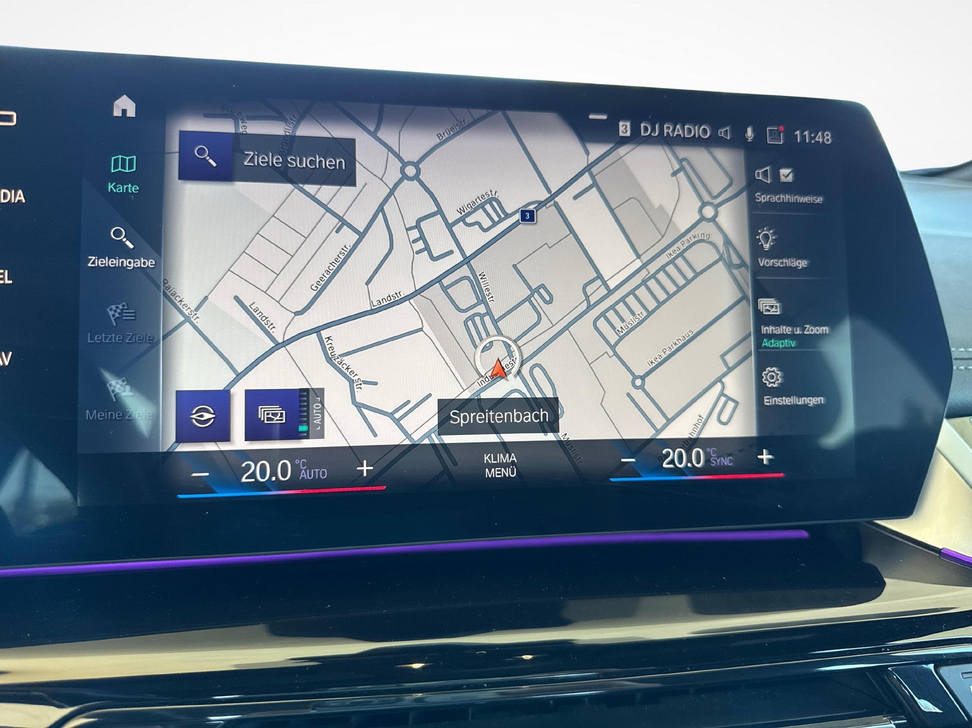 BMW 218i Active Tourer-image-15