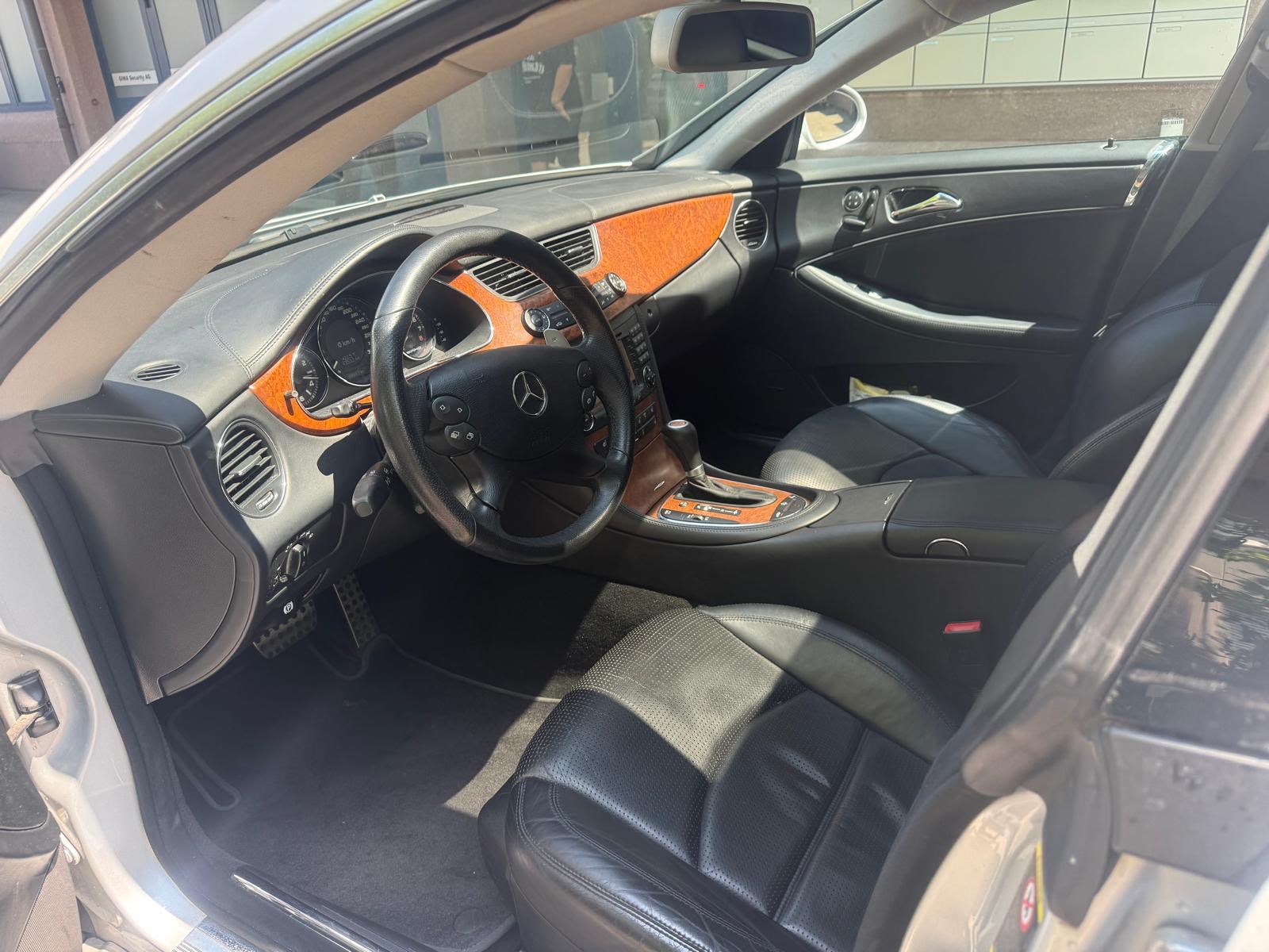 MERCEDES-BENZ CLS 63 AMG 7G-Tronic-image-8