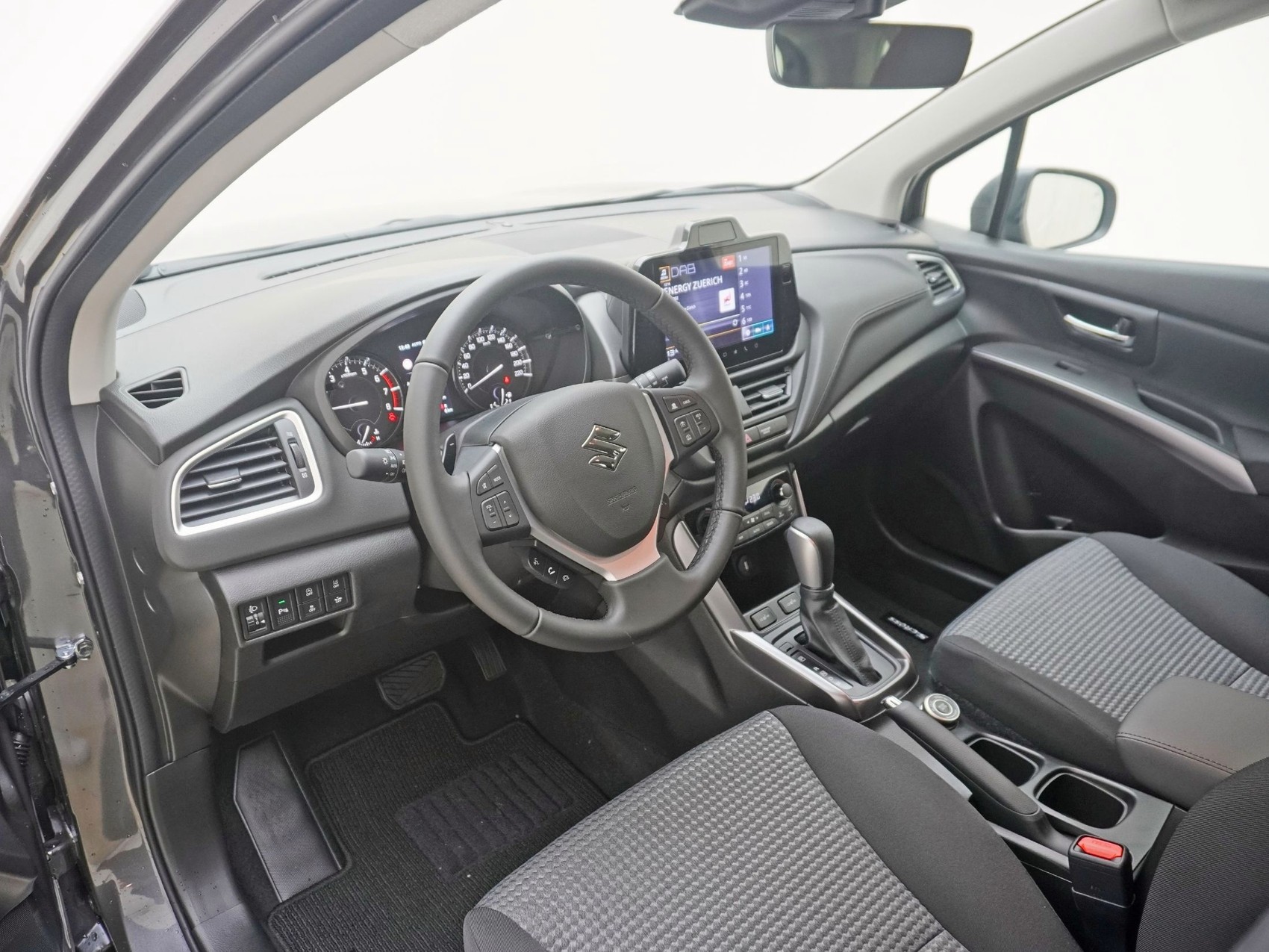 SUZUKI S-Cross 1.4 T Compact+ Hybrid 4x4-image-6