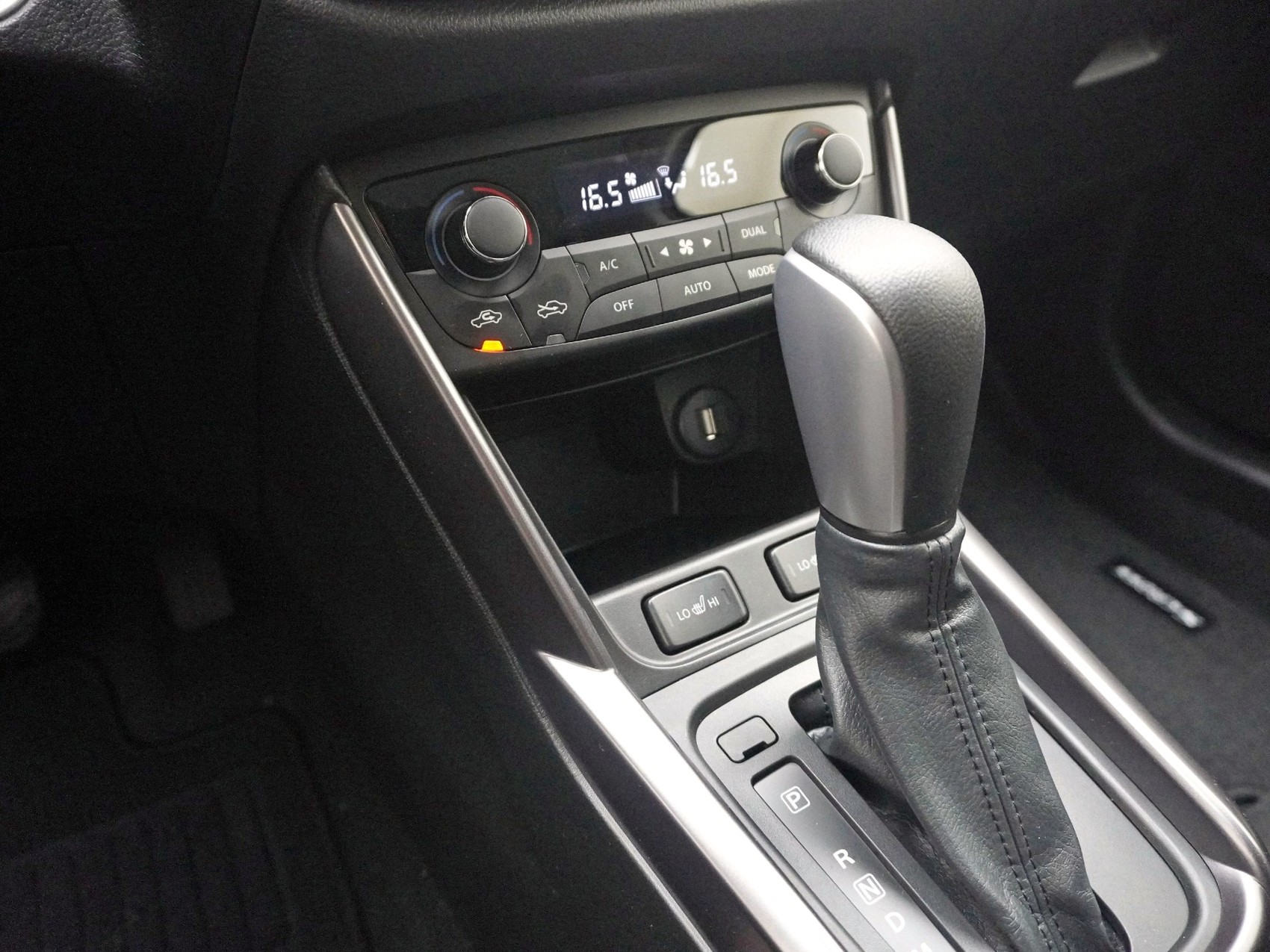 SUZUKI S-Cross 1.4 T Compact+ Hybrid 4x4-image-11