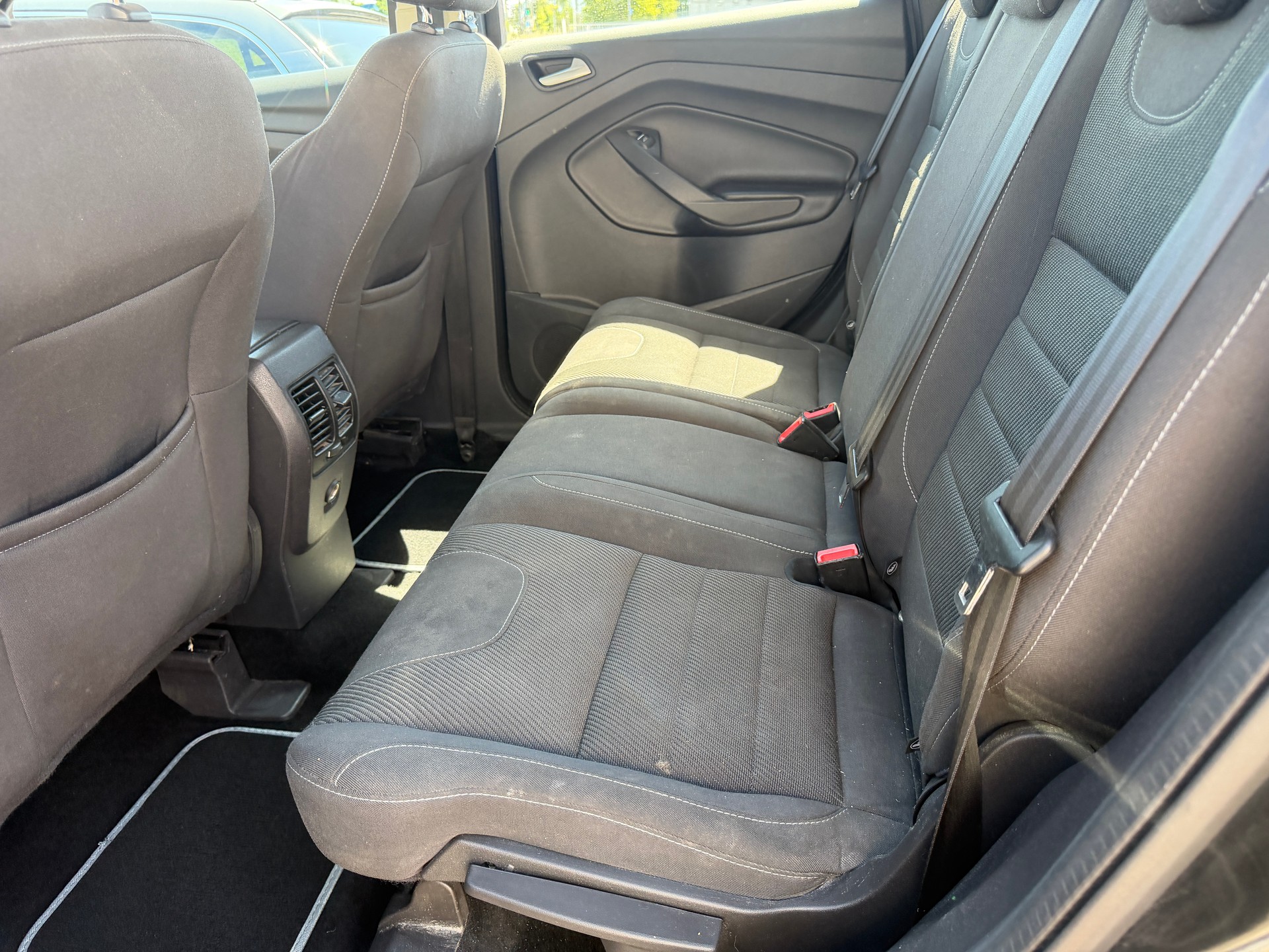 FORD Kuga 2.0 TDCi Carving 4WD PowerShift-image-9