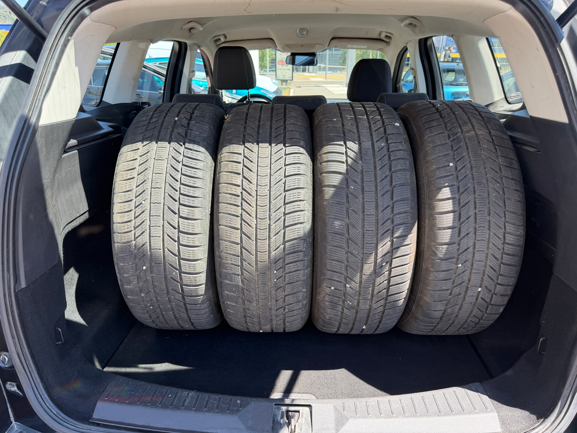 FORD Kuga 2.0 TDCi Carving 4WD PowerShift-image-10