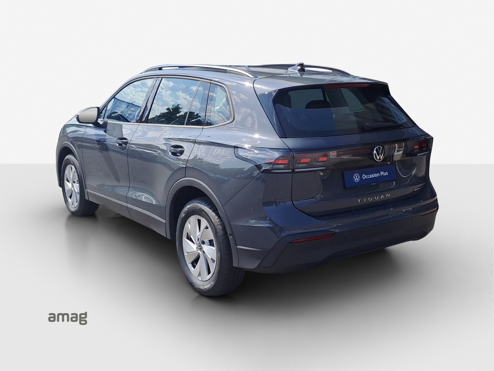 VW Tiguan 2.0 TSI DSG Life 4Motion-image-2