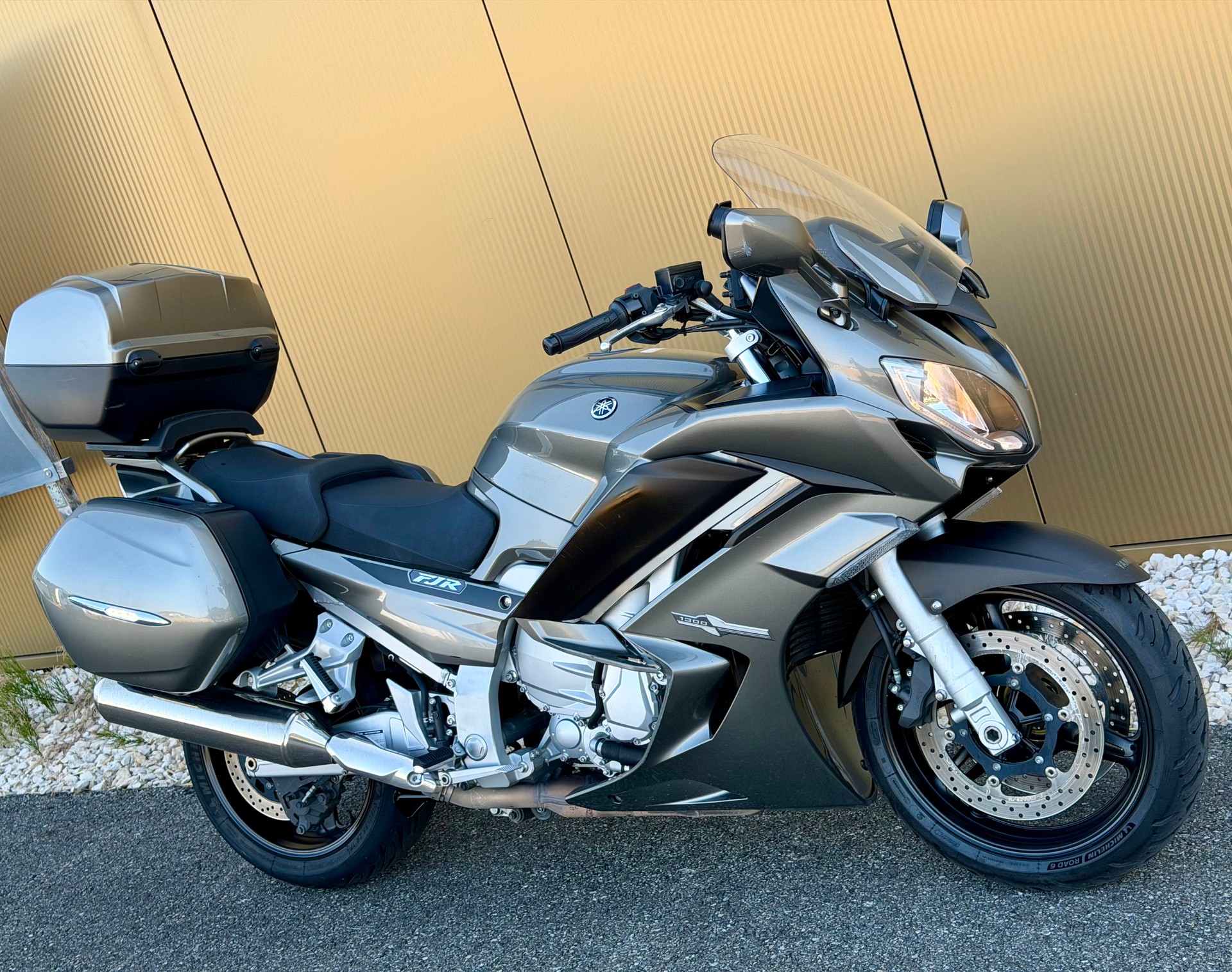 YAMAHA FJR 1300 ABS-showroom-element-2