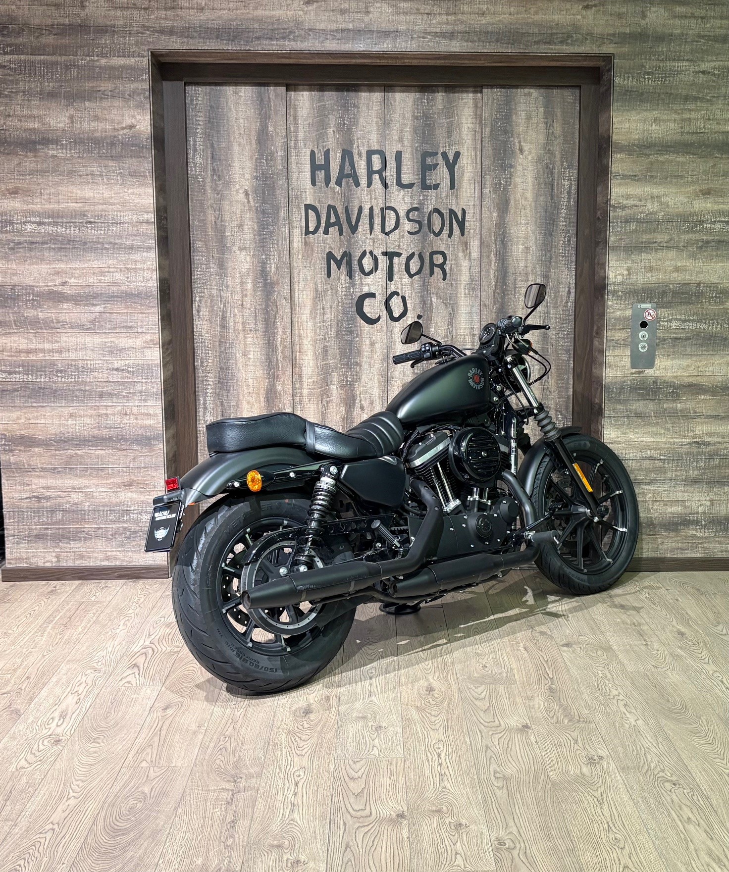 HARLEY-DAVIDSON XL 883 N-image-5