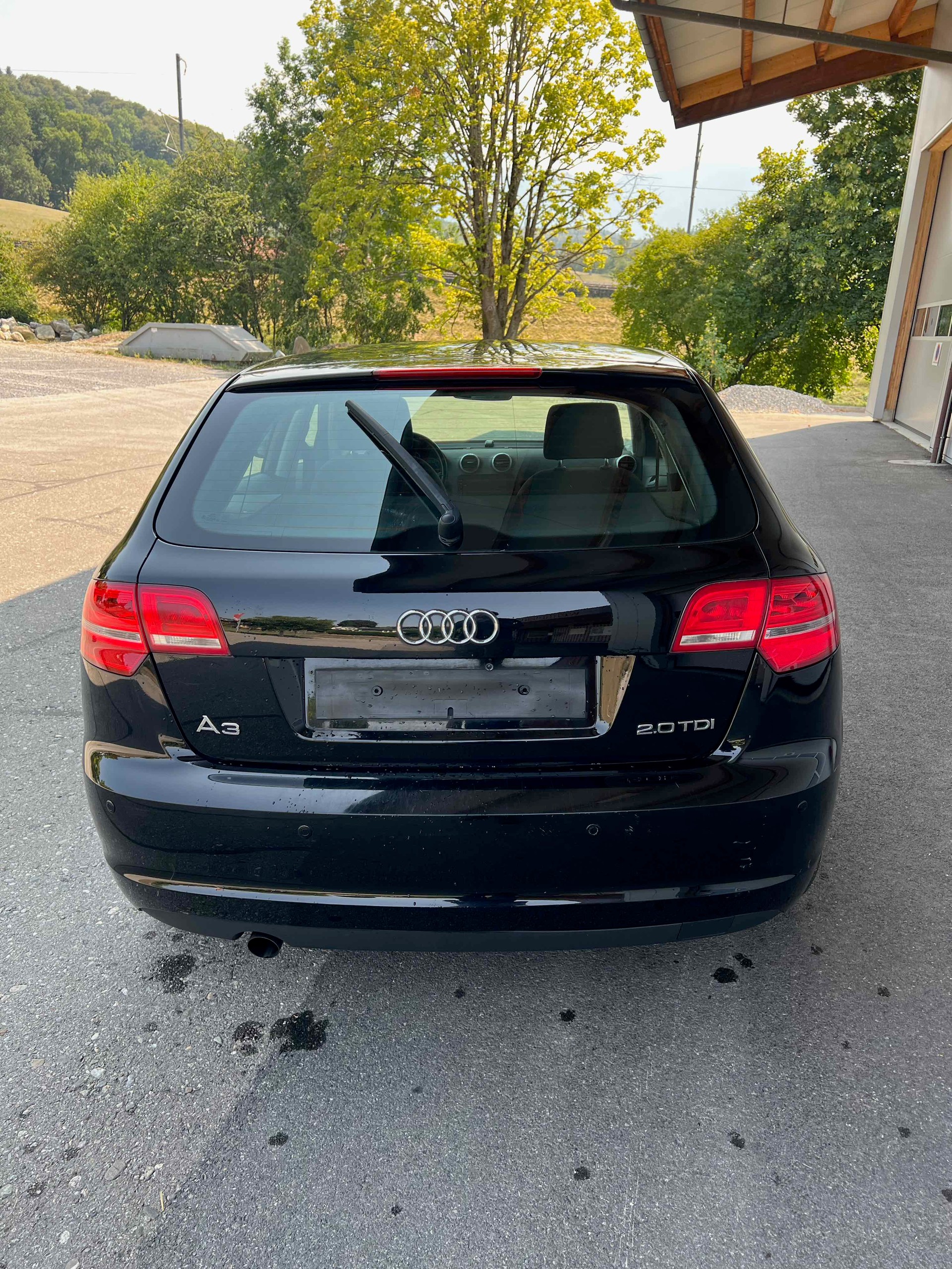 AUDI A3 Sportback 2.0 TDI Attraction-image-2
