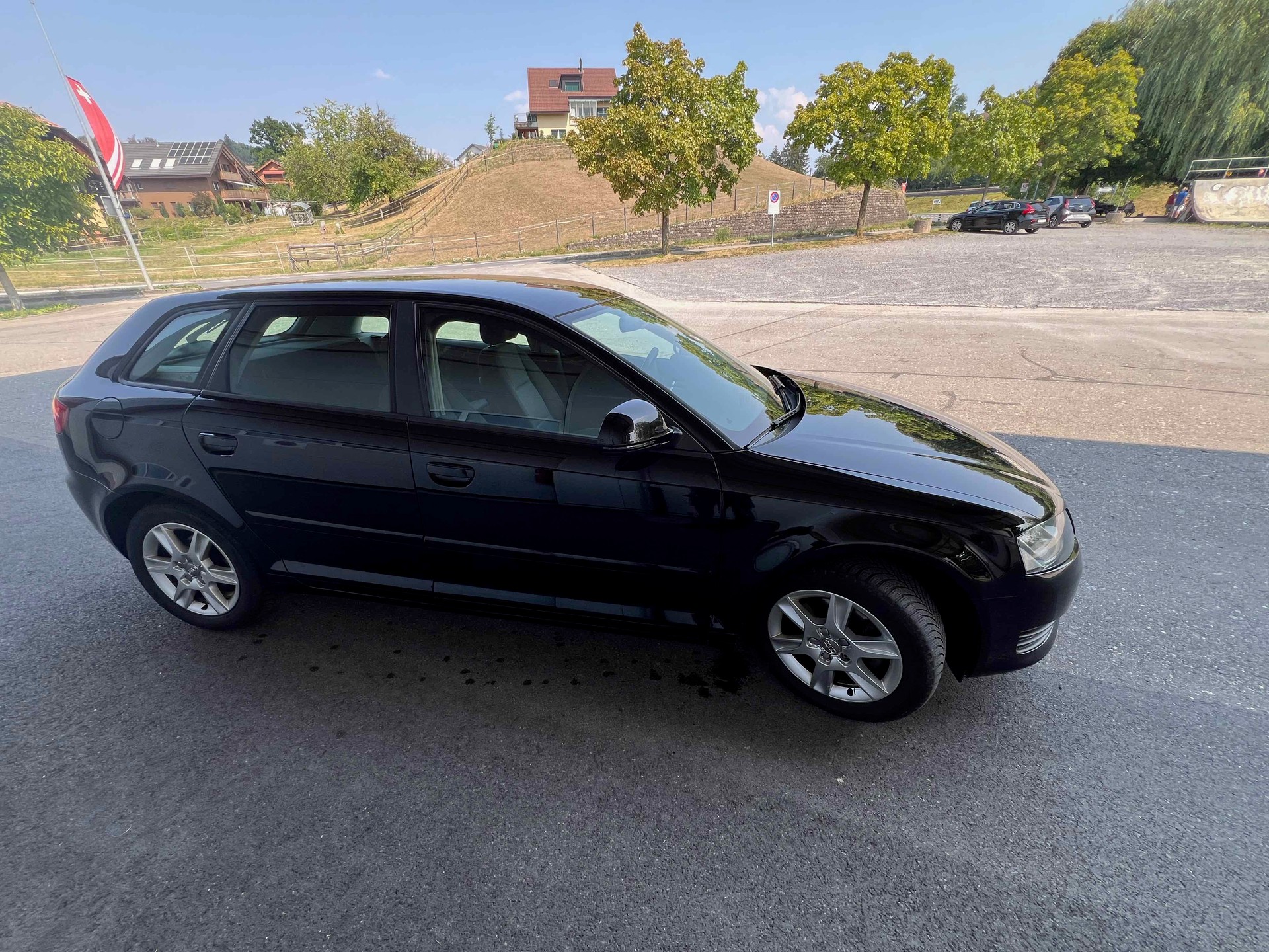 AUDI A3 Sportback 2.0 TDI Attraction-image-1