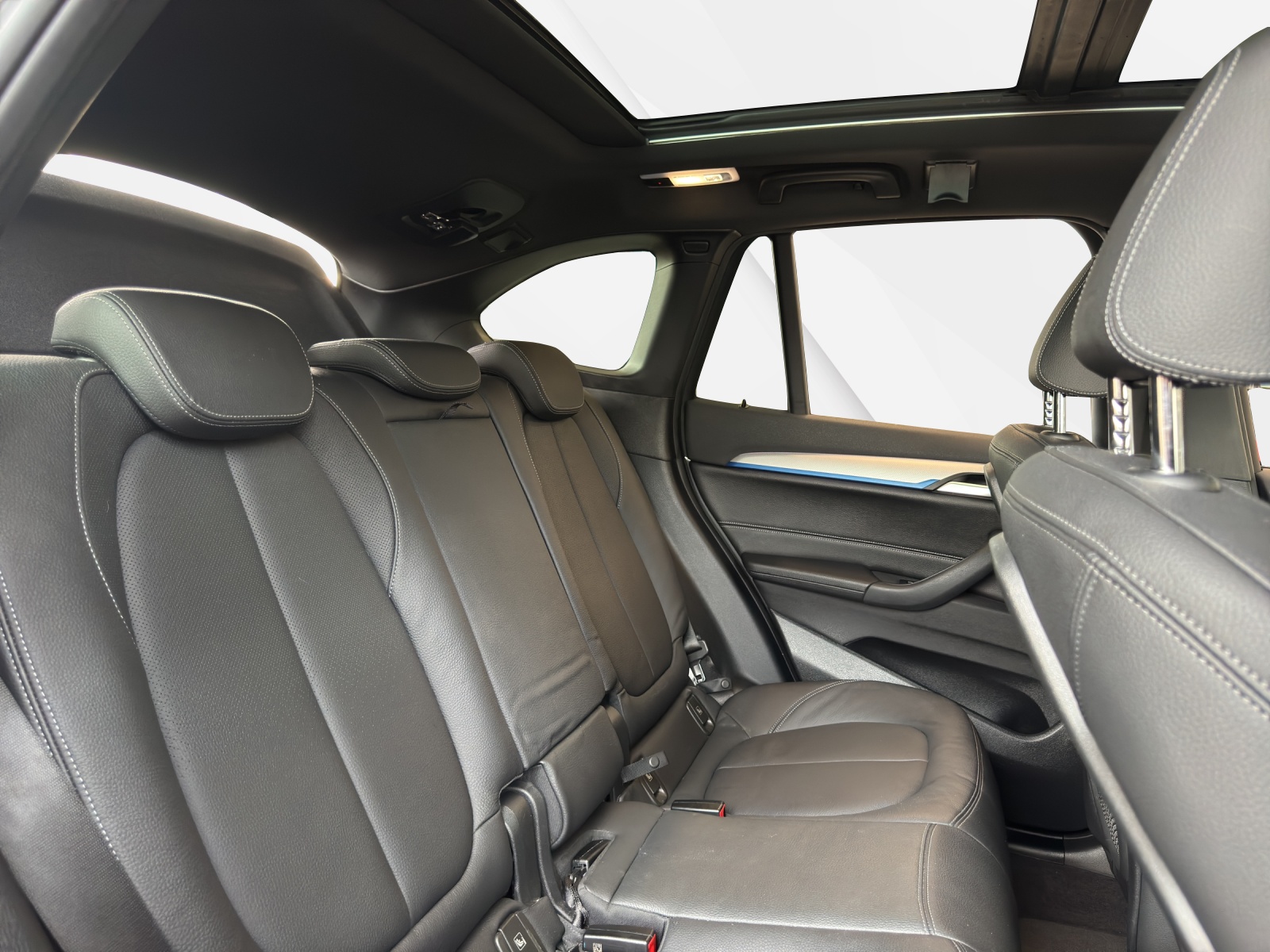 BMW X1 xDrive 25e M Sport Steptronic-image-13