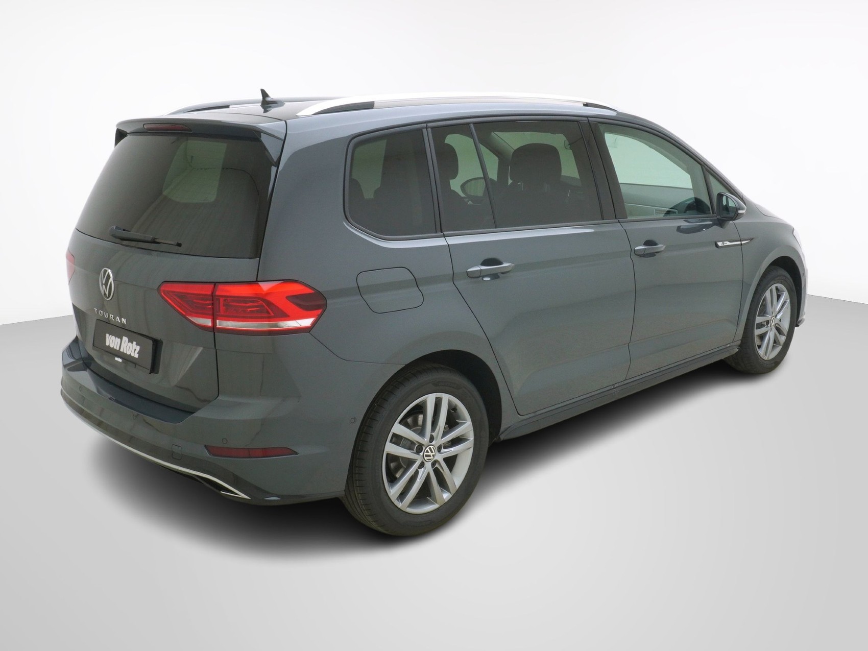 VW Touran 1.5 TSI R-Line DSG-image-5