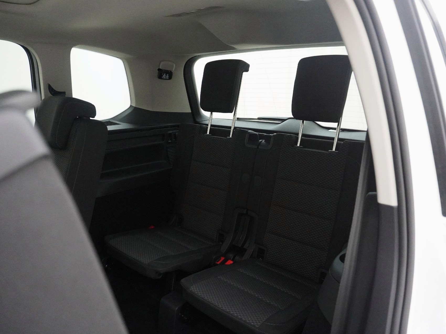 VW Touran 1.5 TSI R-Line DSG-image-15