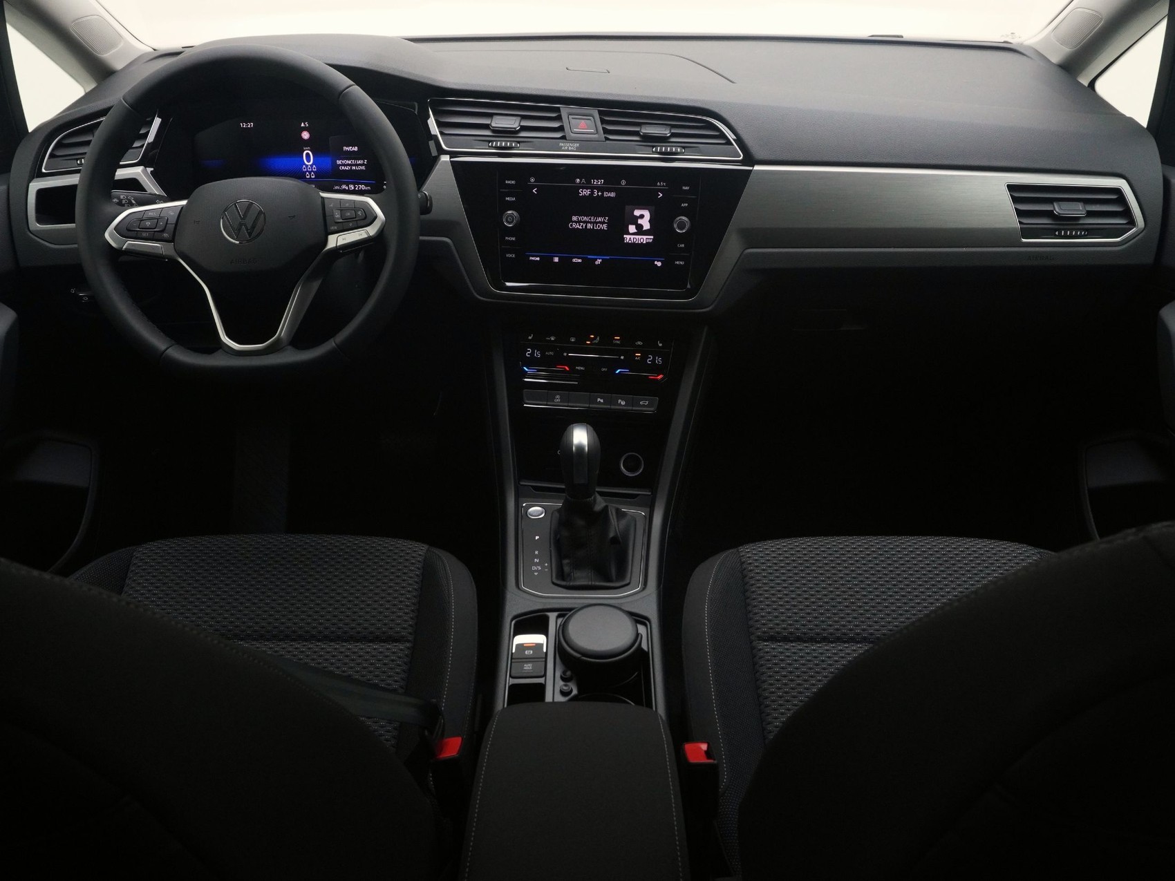 VW Touran 1.5 TSI R-Line DSG-image-11