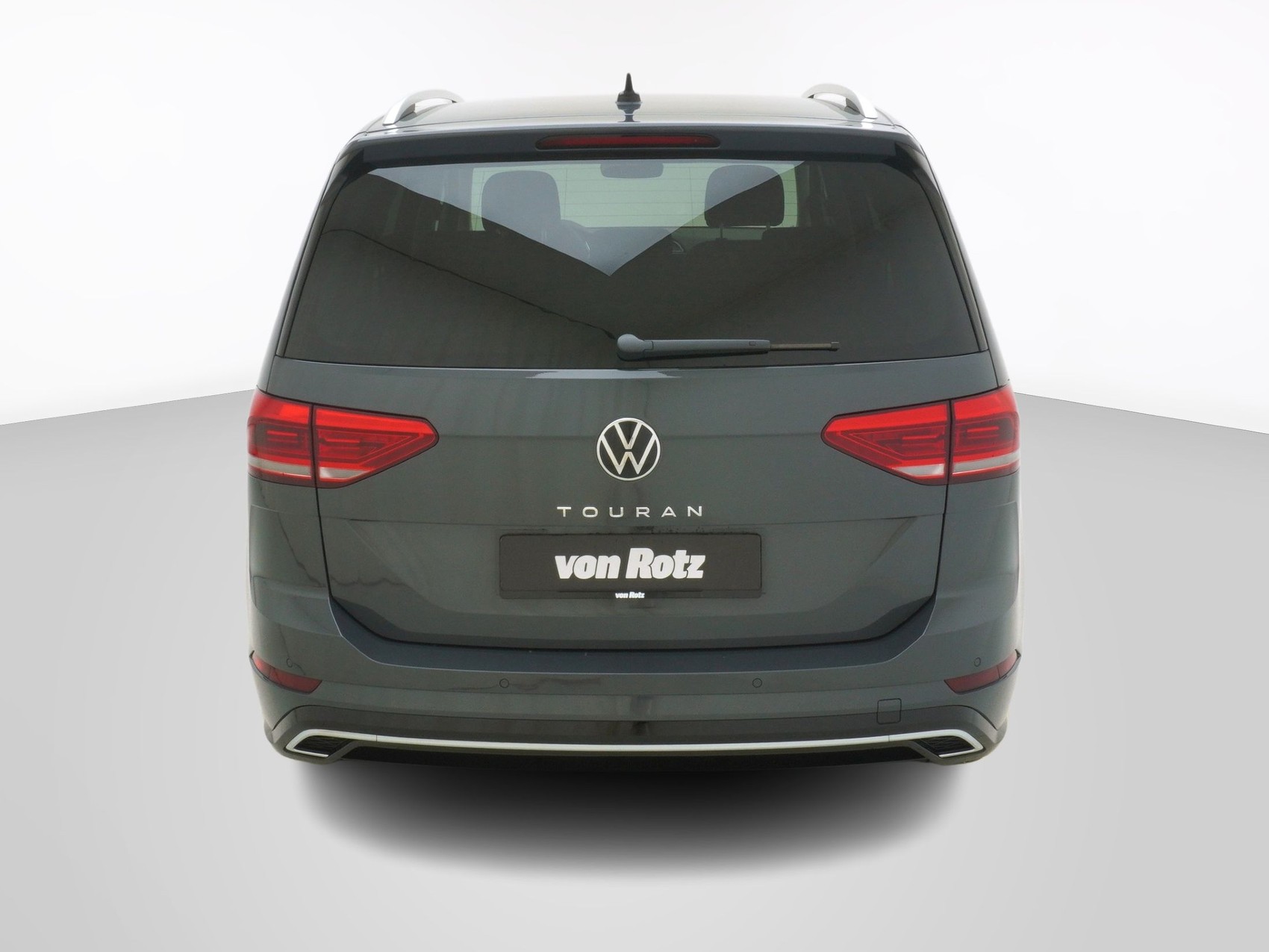 VW Touran 1.5 TSI R-Line DSG-image-2