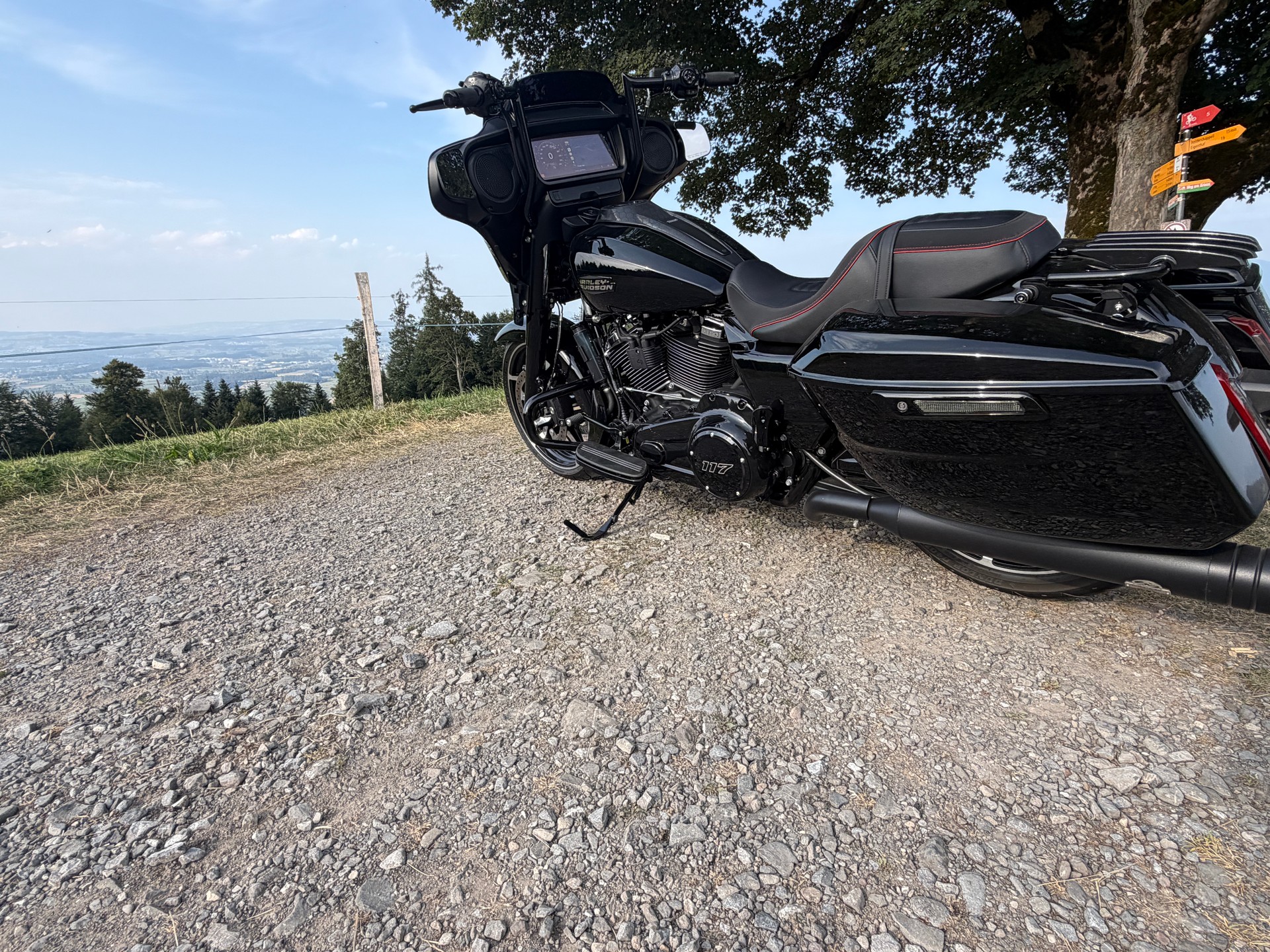 HARLEY-DAVIDSON FLHX Street Glide Black Finish 117-image-4