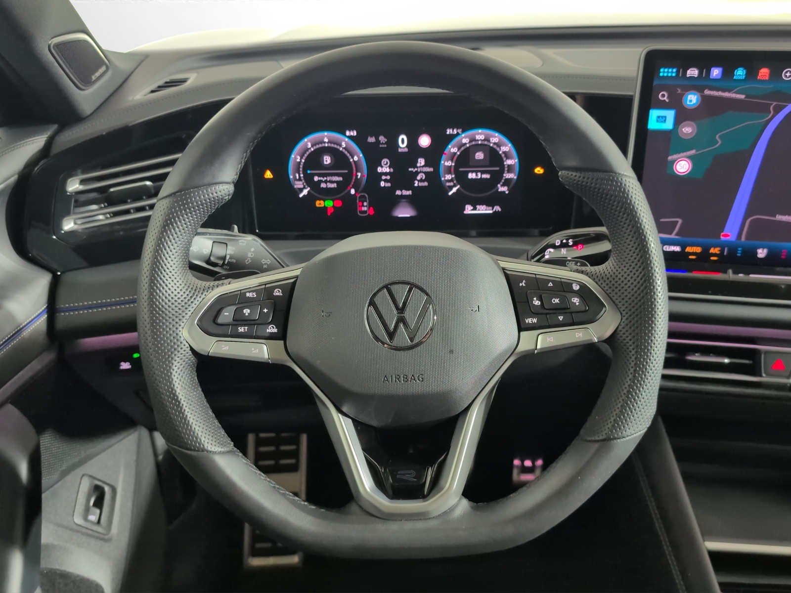 VW Tiguan 2.0 TSI DSG R-Line 4Motion-image-11