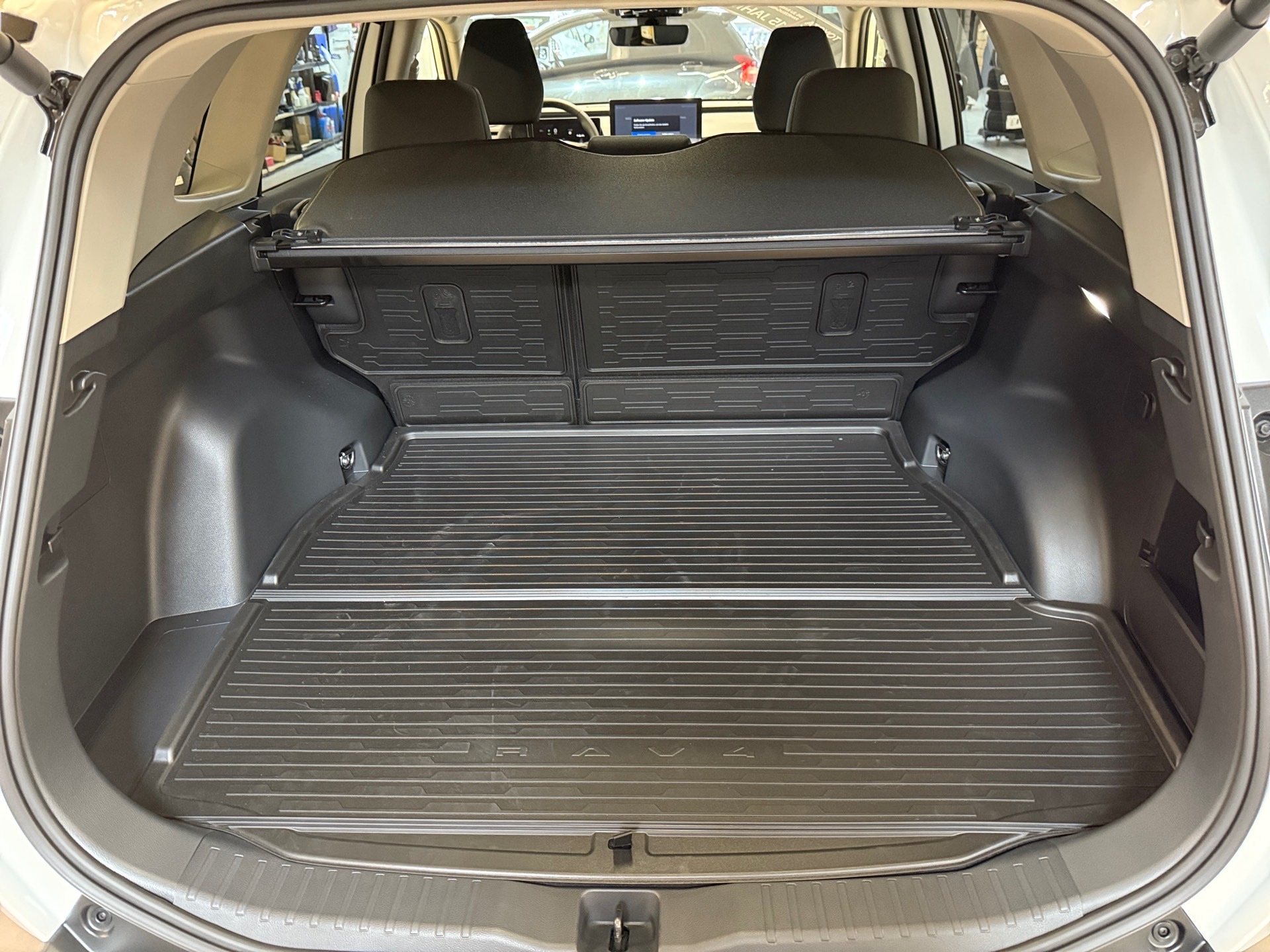 TOYOTA RAV-4 2.5 HSD Trend e-CVT AWD-image-15