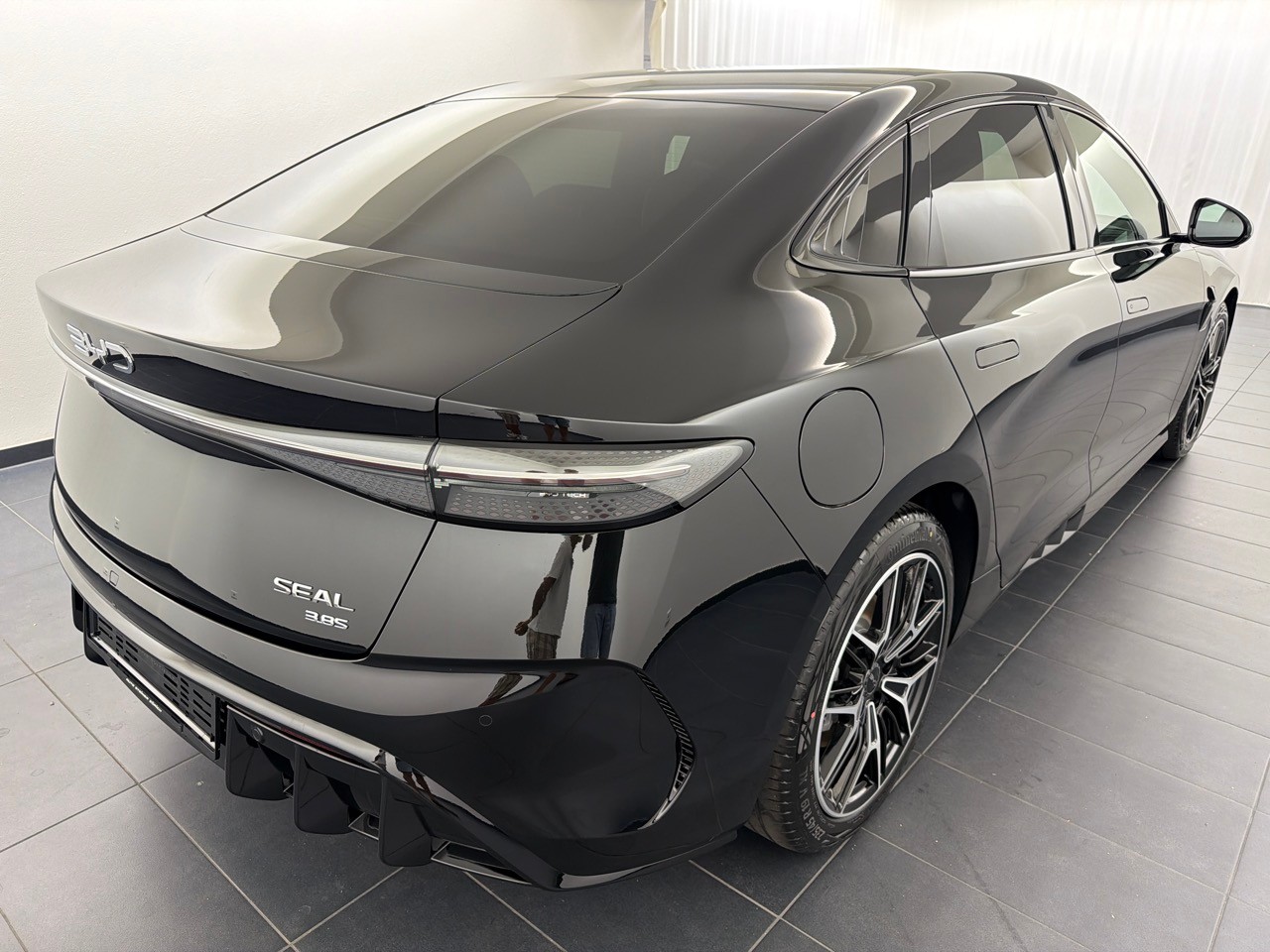 BYD Seal 82,5 kWh Excellence-image-2