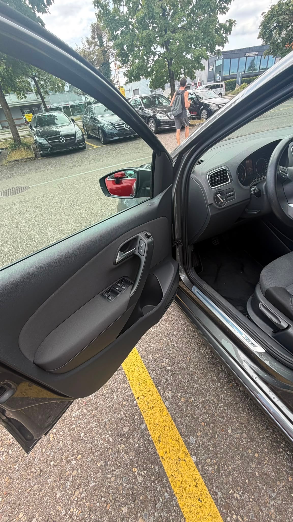 VW Polo 1.2 TSI R Design-image-9
