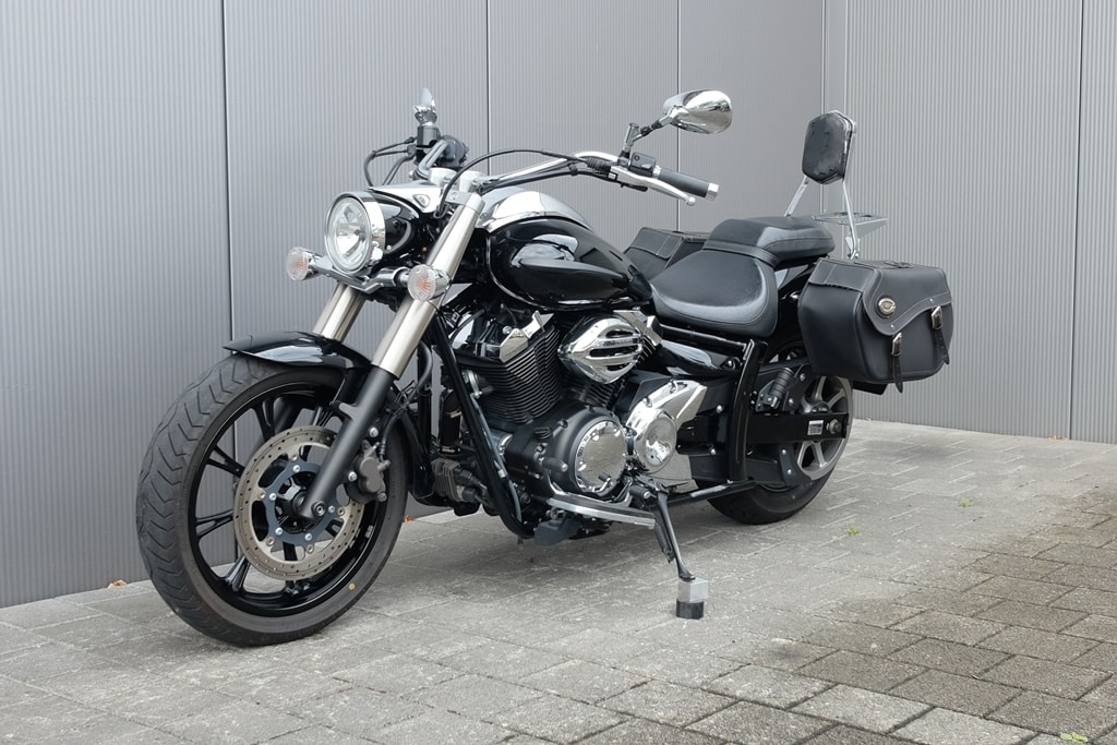 YAMAHA XVS 950 A Midnight Star-showroom-element-3