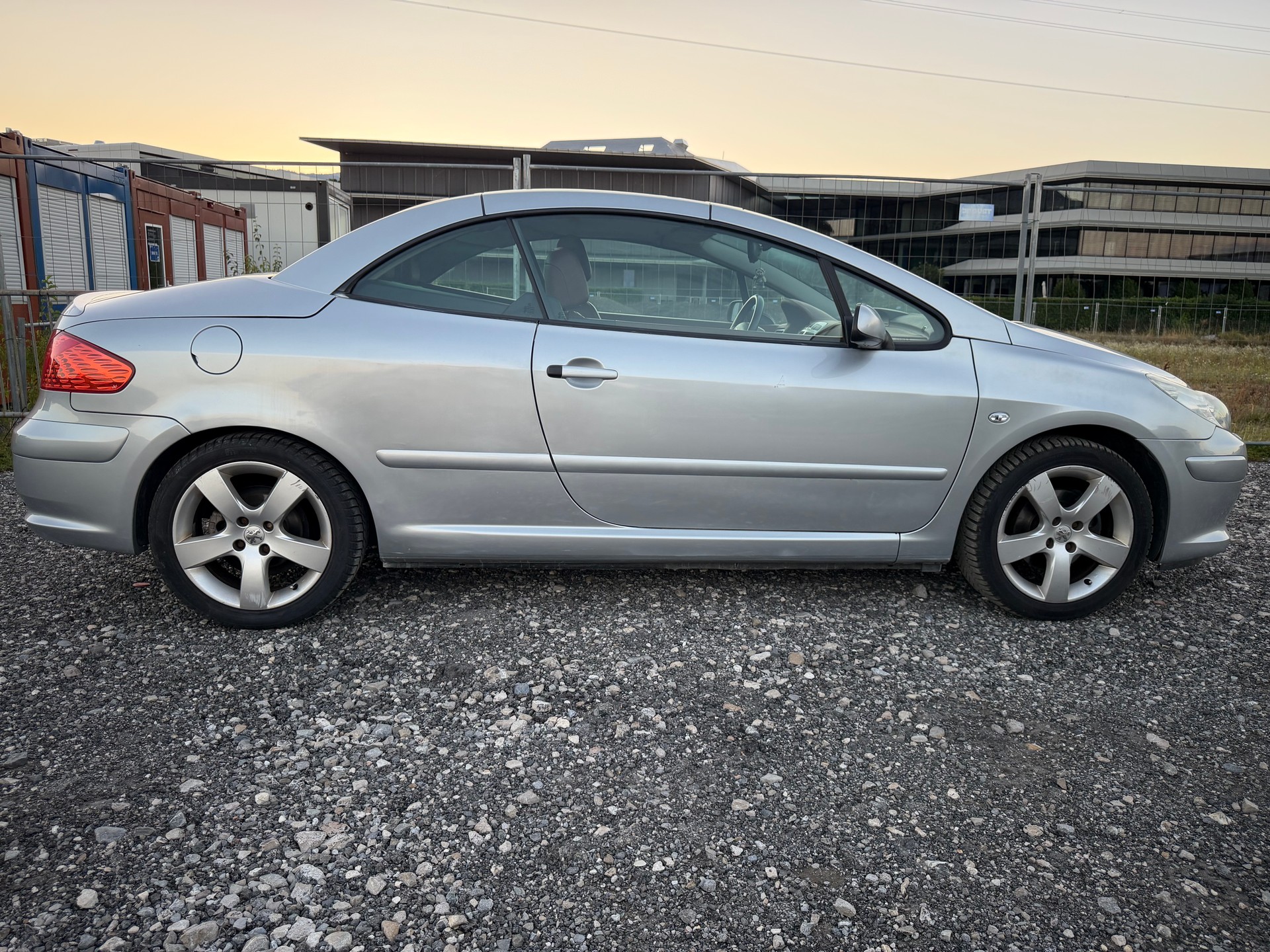 PEUGEOT 307 CC 2.0 16V Dynamic-image-2