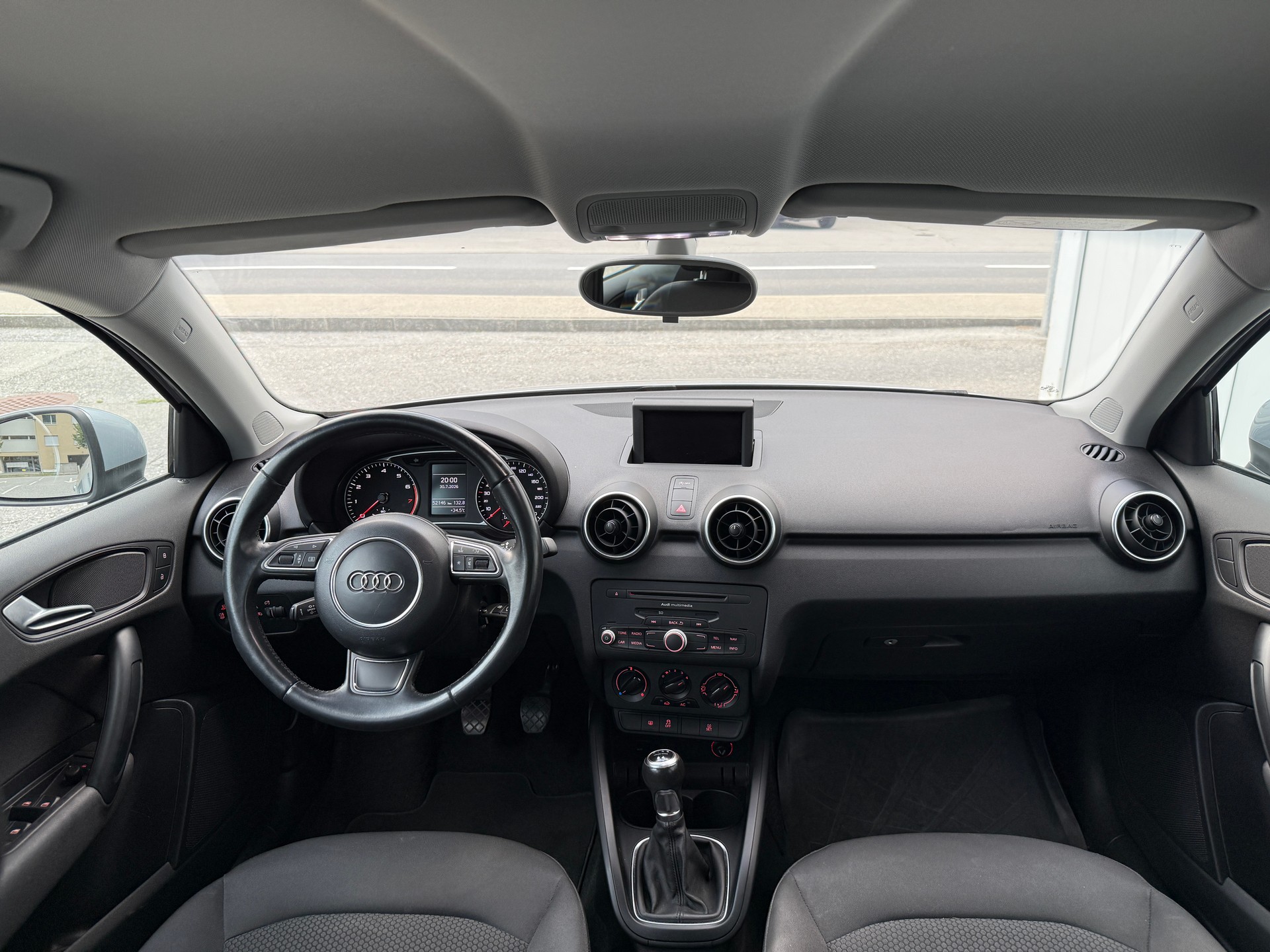AUDI A1 Sportback 1.2 TFSI Attraction-image-16