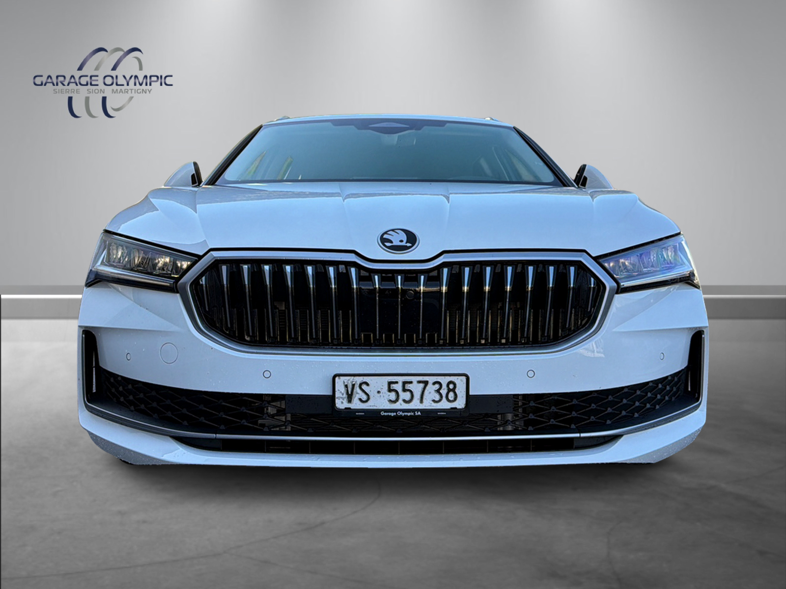 SKODA Superb Combi 2.0 TDi Selection 4x4 DSG-image-1