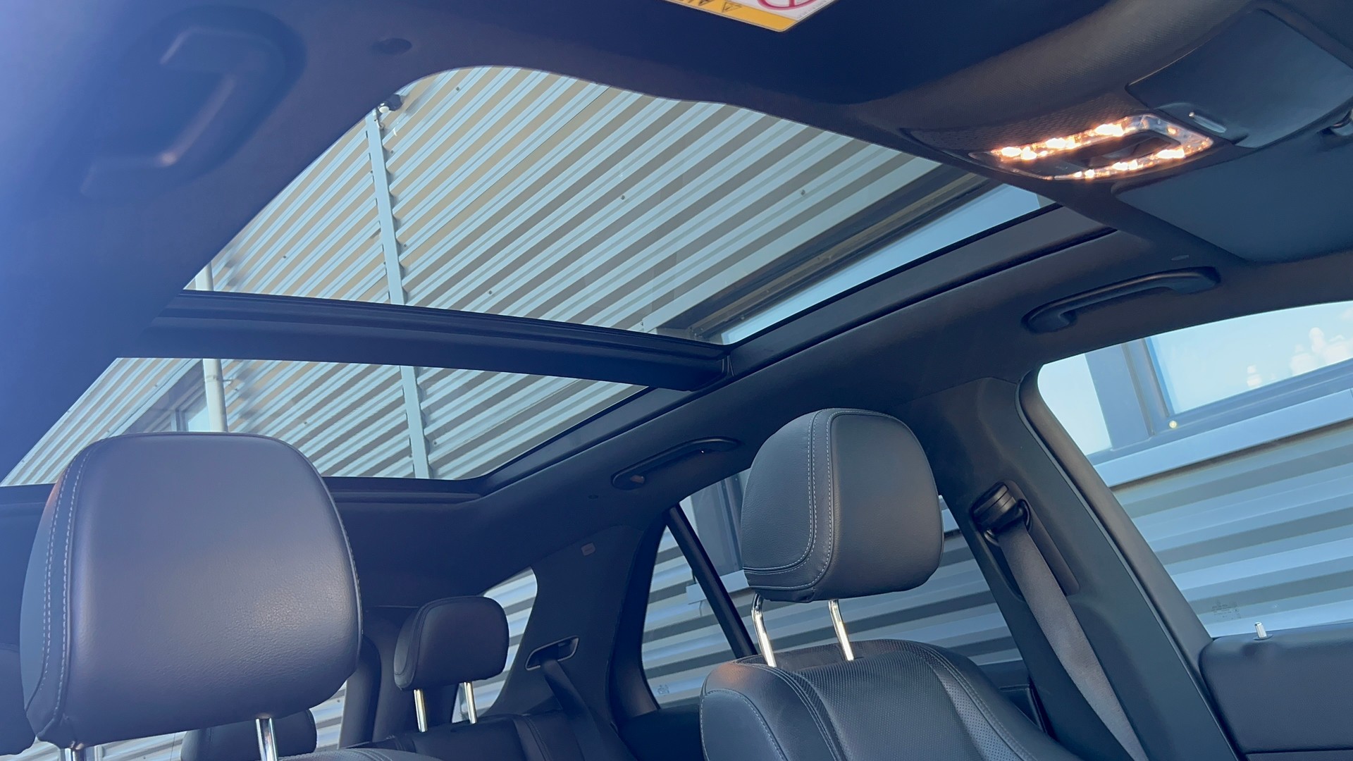 MERCEDES-BENZ GLE 450 4Matic AMG Line 9G-Tronic-image-10