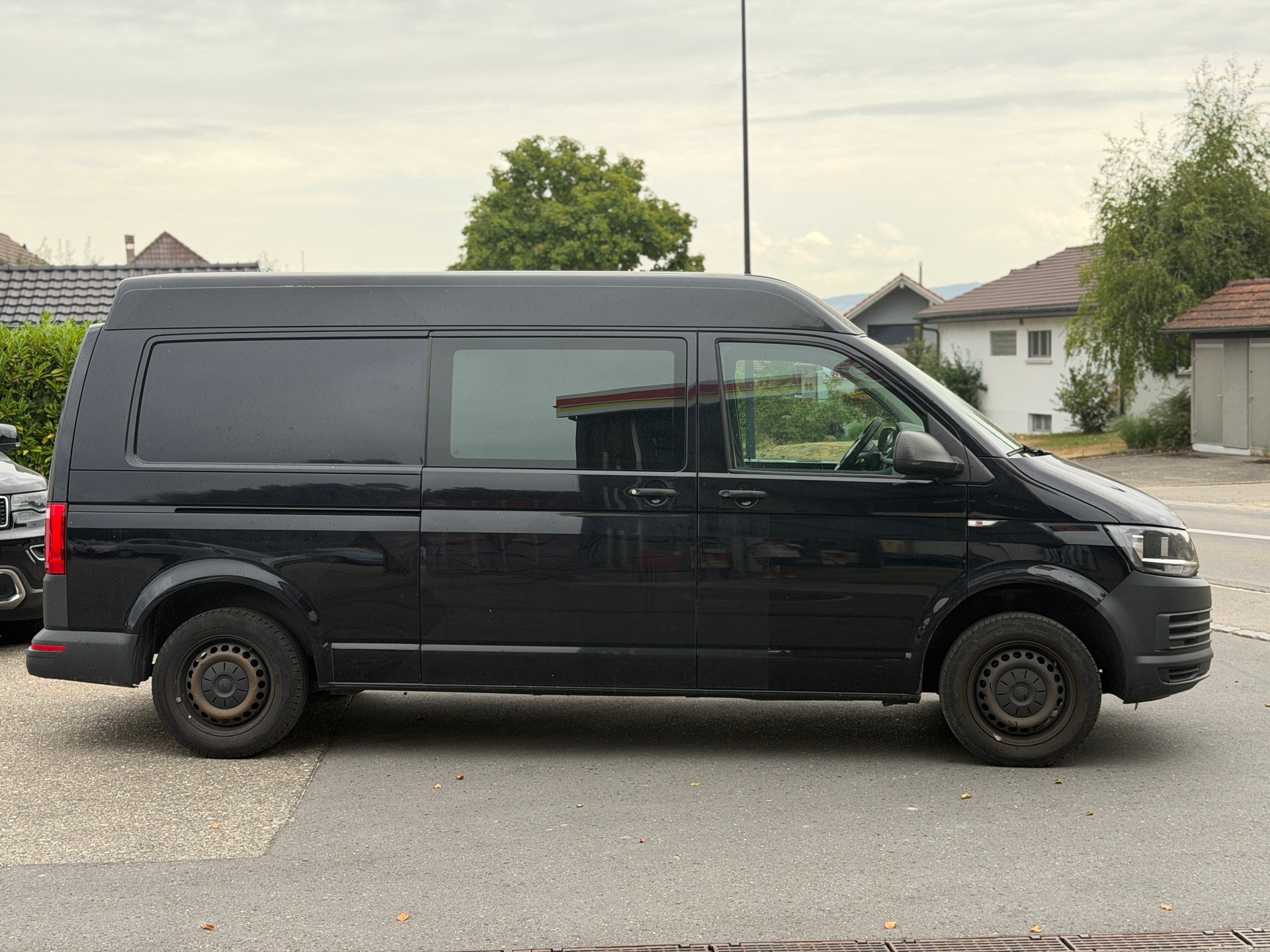 VW T6 2.0 TDI Entry-image-1