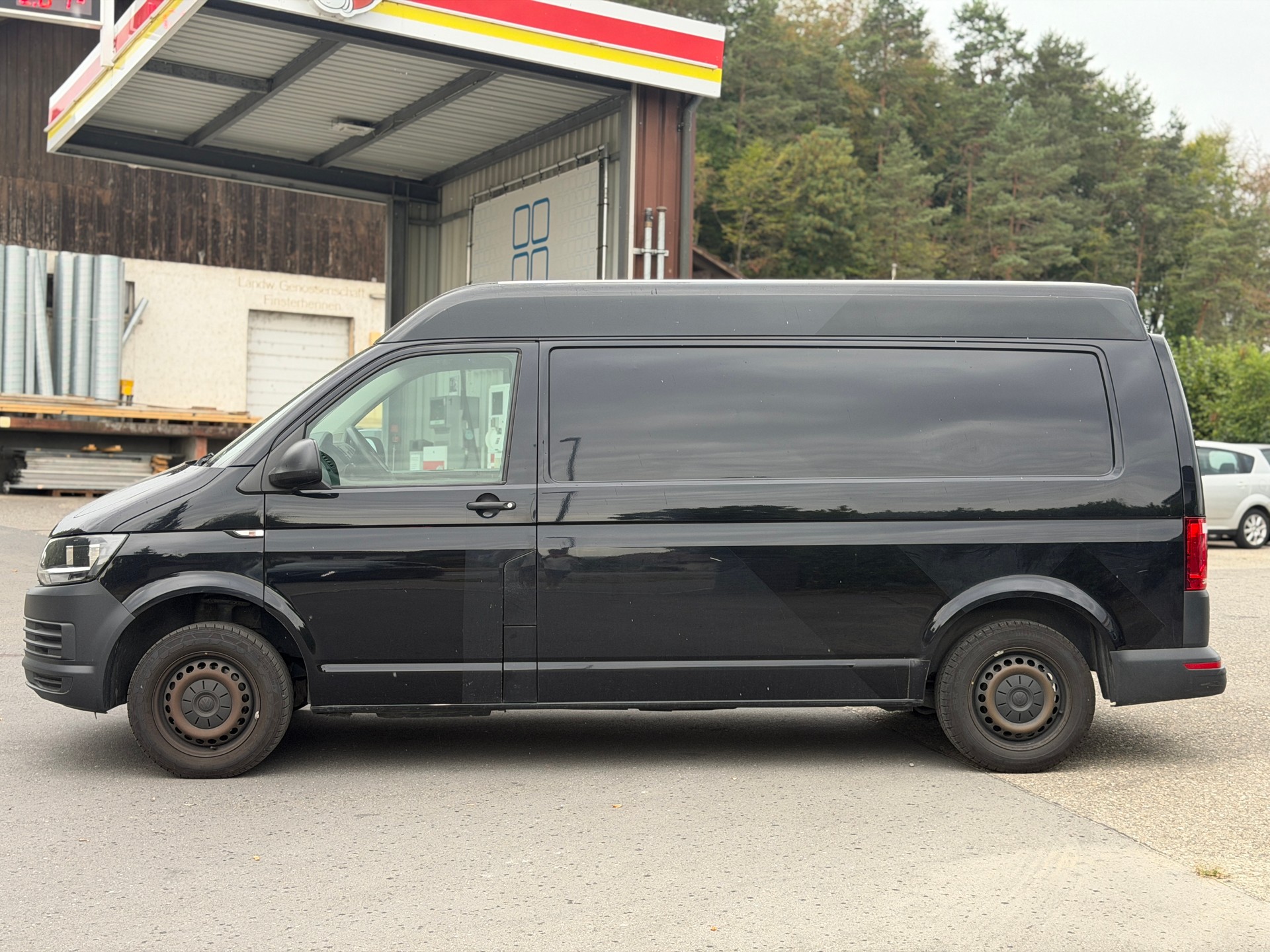 VW T6 2.0 TDI Entry-image-5