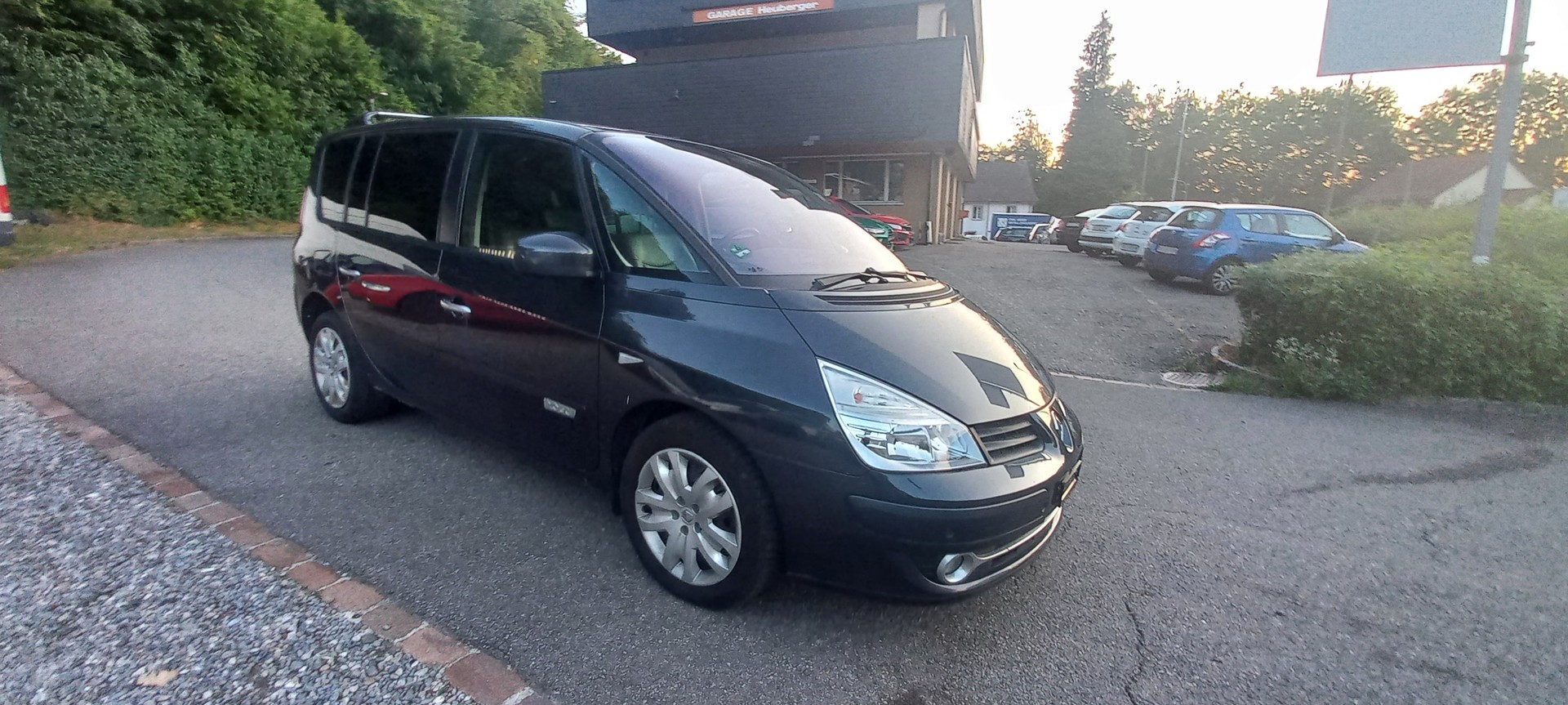 RENAULT Espace 2.0 dCi Swiss Edition-image-7