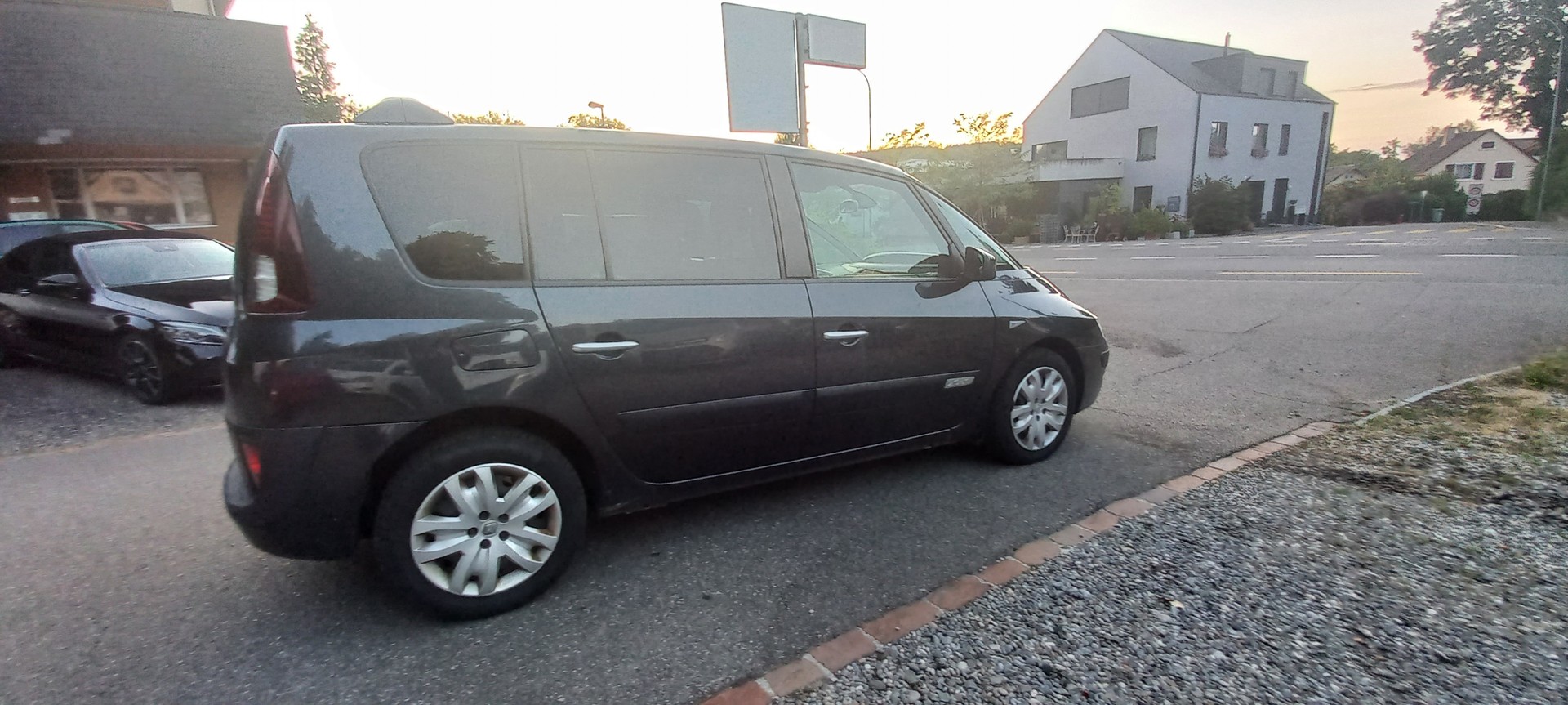 RENAULT Espace 2.0 dCi Swiss Edition-image-6