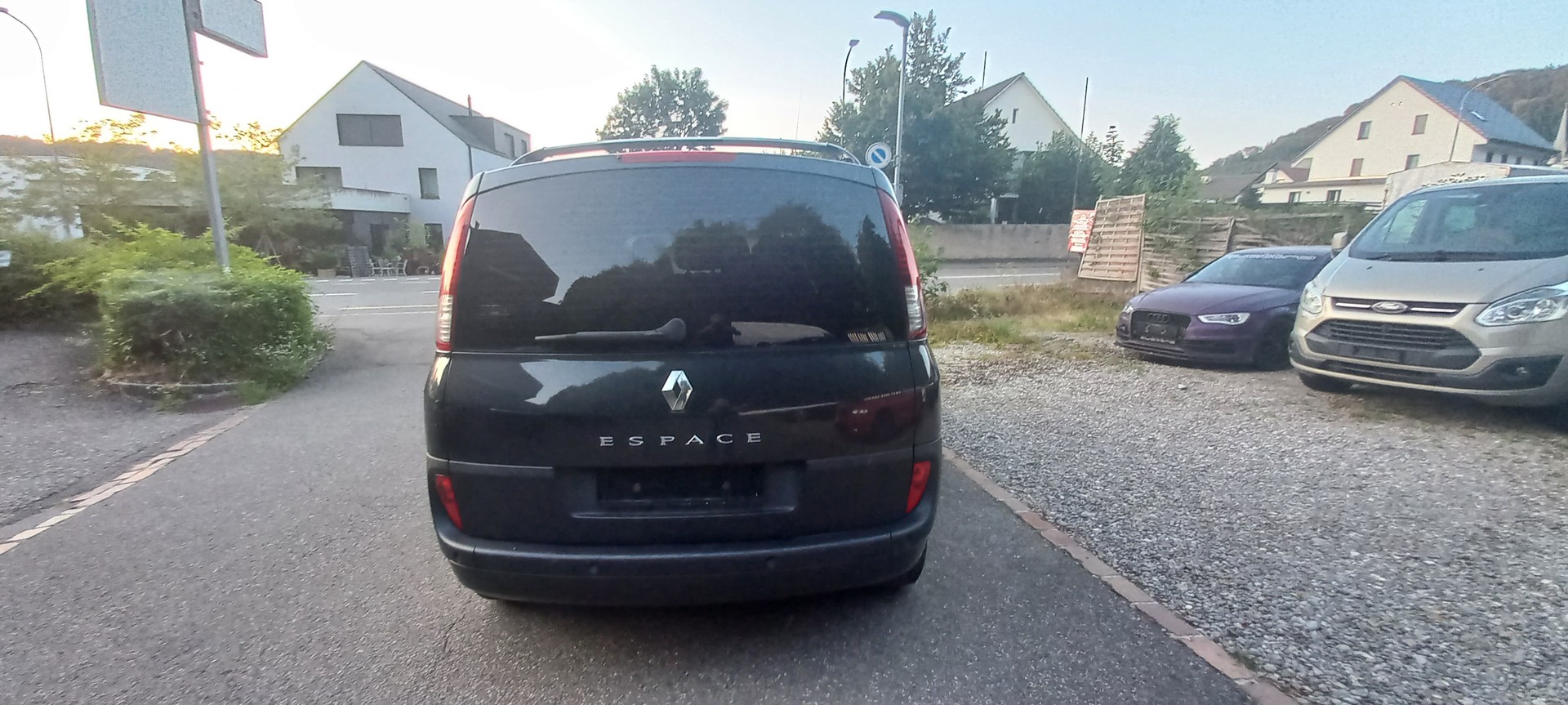 RENAULT Espace 2.0 dCi Swiss Edition-image-4