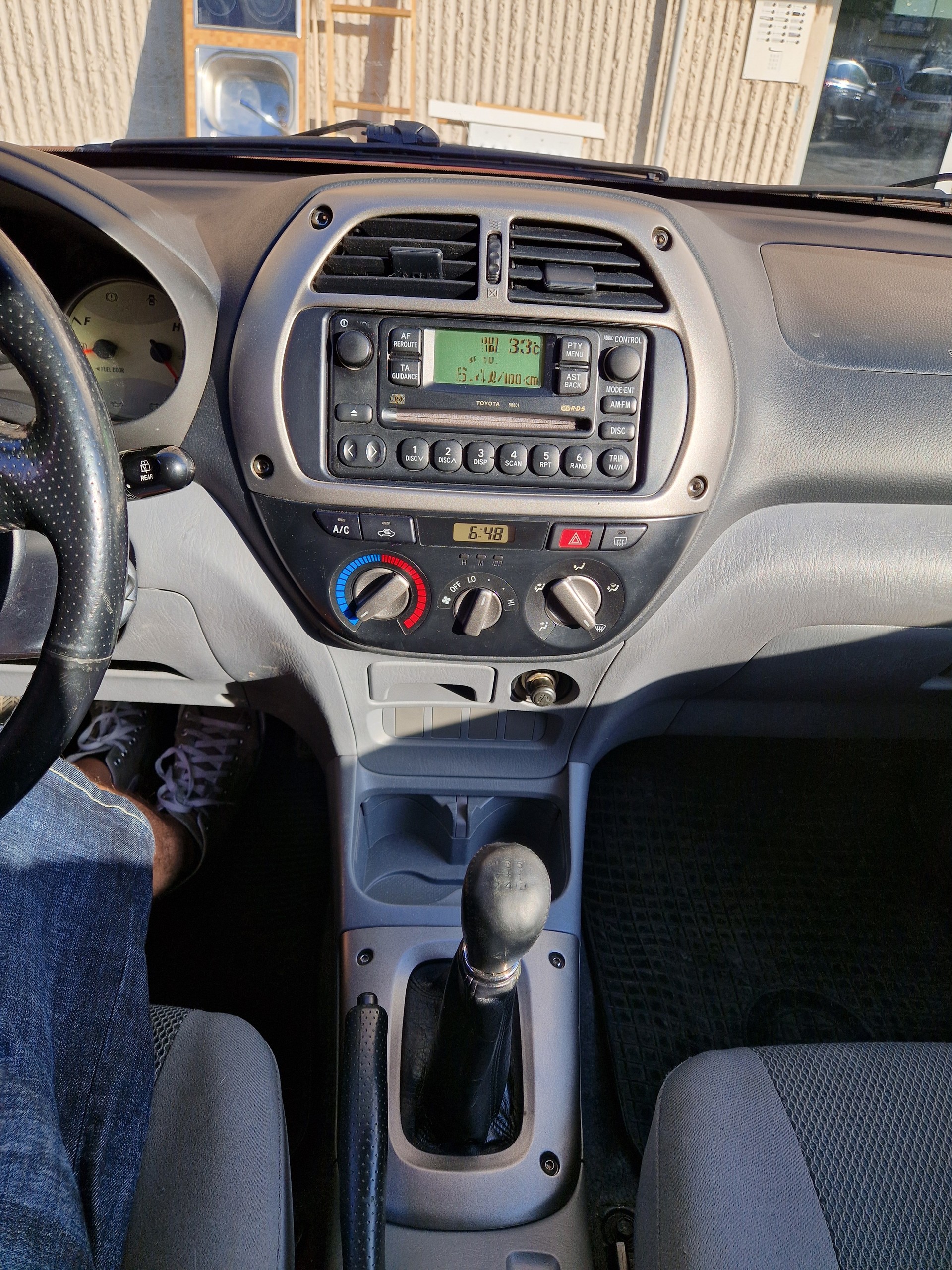 TOYOTA RAV-4 2.0 16V Linea Sol-image-11