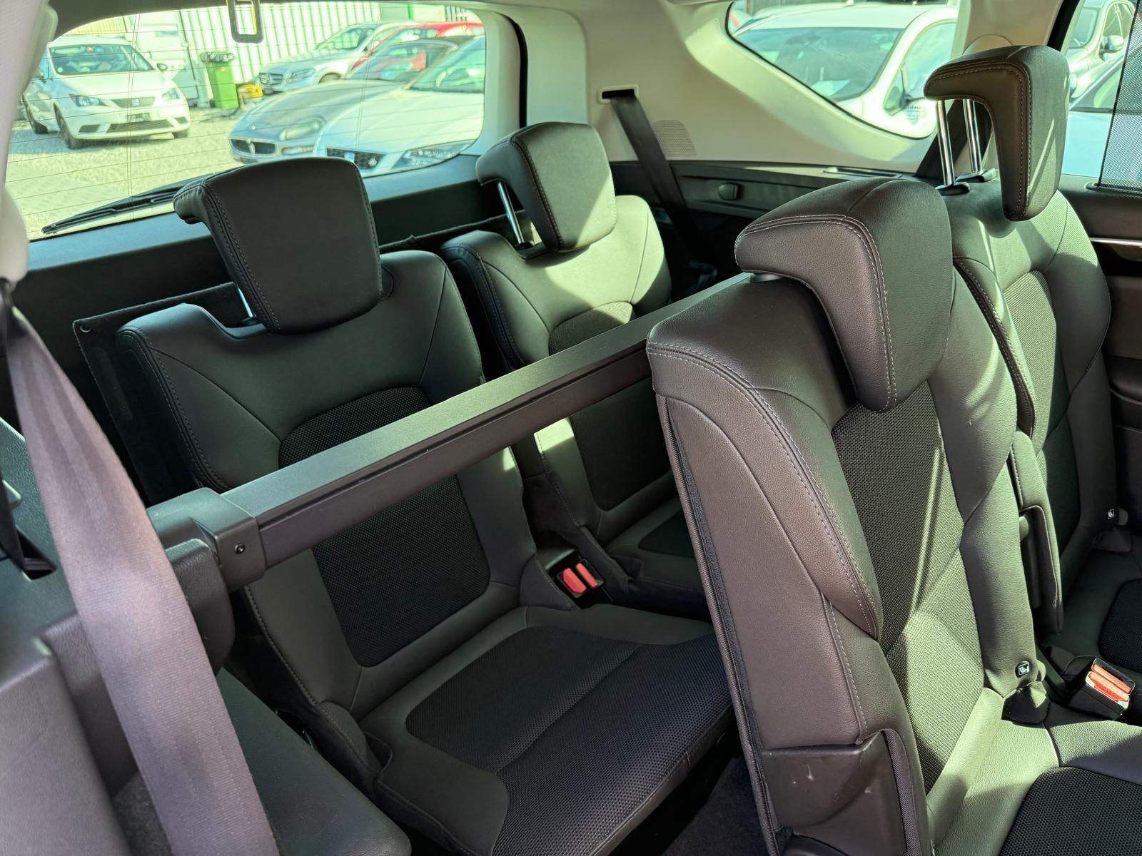 RENAULT Espace 1.6 dCi 160 Intens EDC-image-12