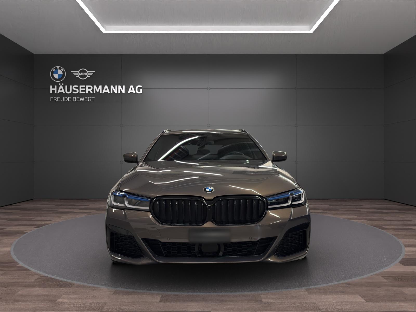 BMW 540d xDrive Touring M SPORT-image-1