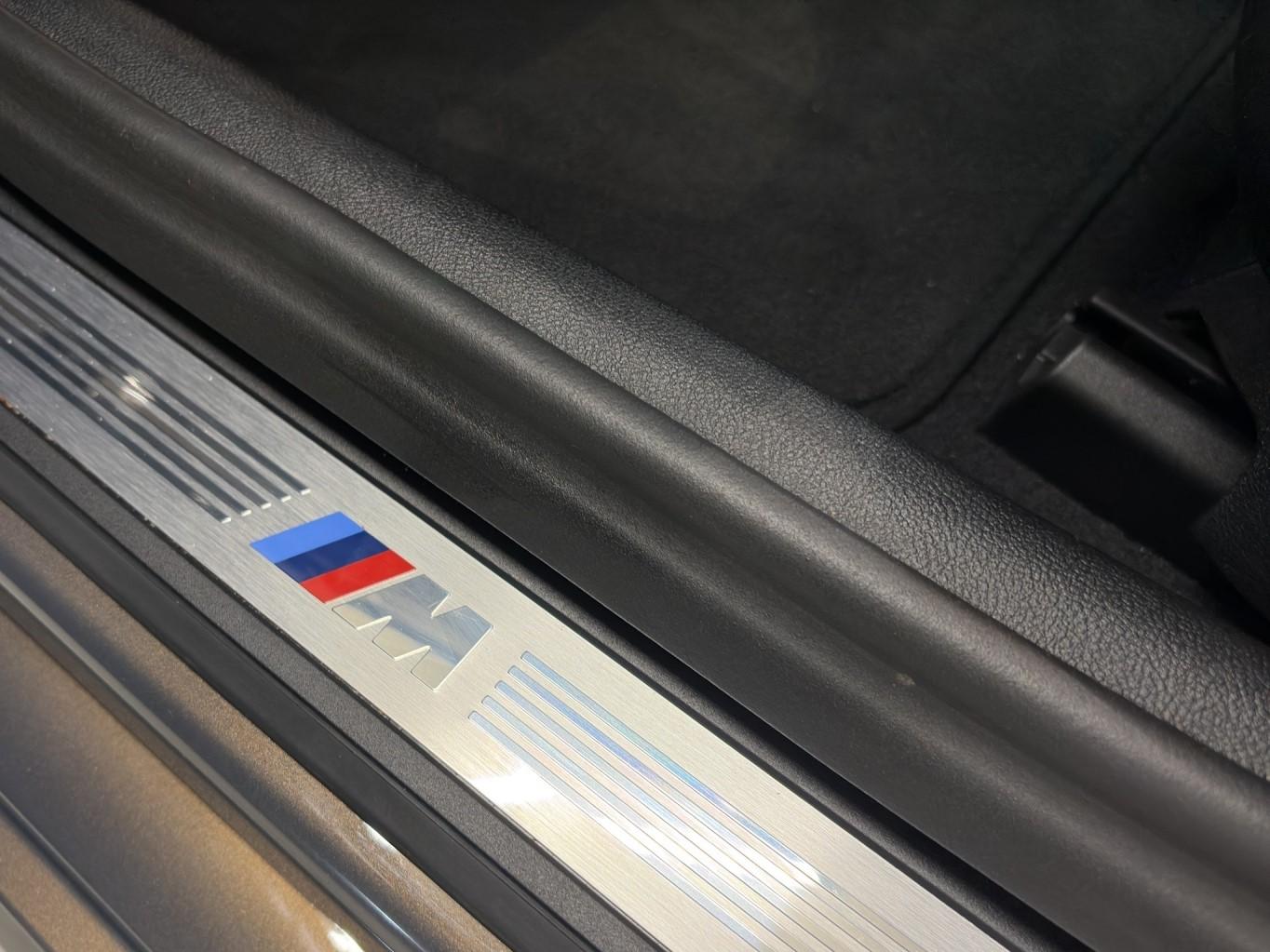 BMW 540d xDrive Touring M SPORT-image-21