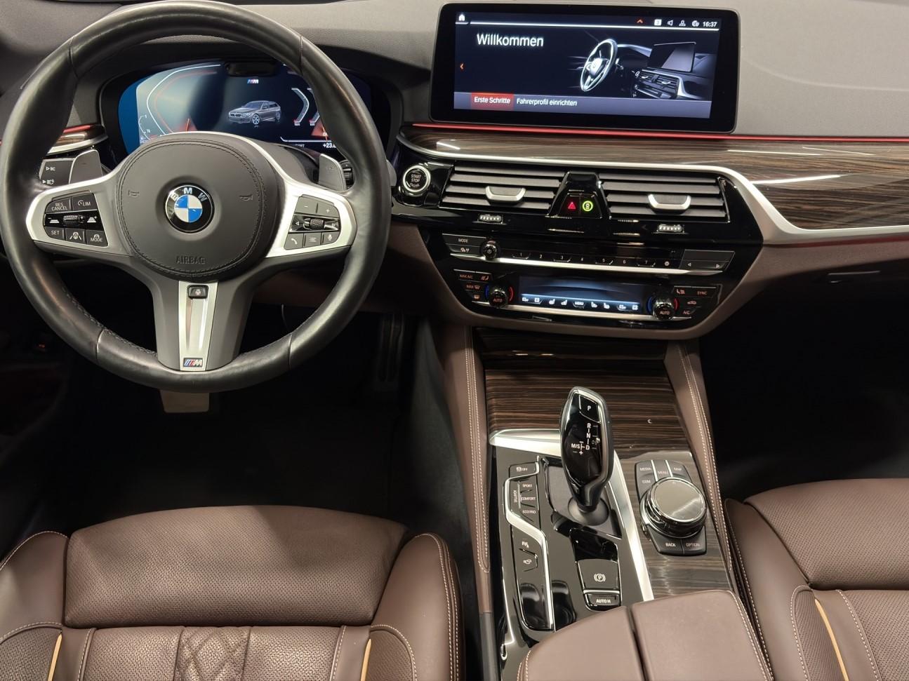 BMW 540d xDrive Touring M SPORT-image-7